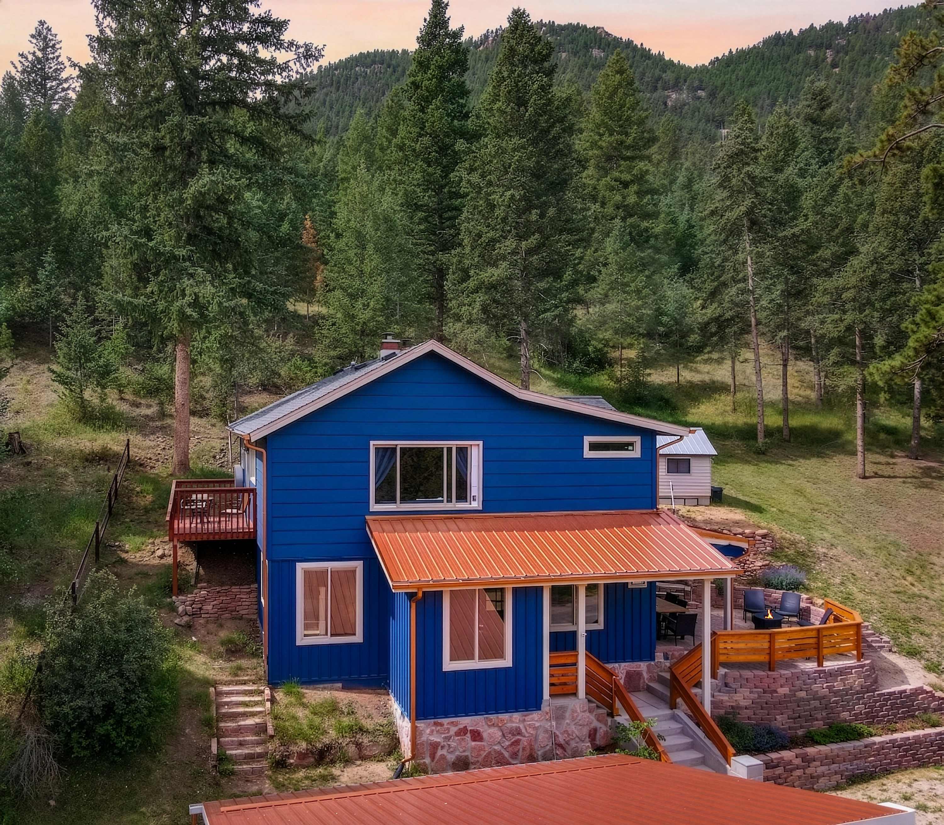 Cobalt Peak! Scenic Retreat w/ Sauna & Firepit — Cascade-Chipita Park, CO — vacation rental