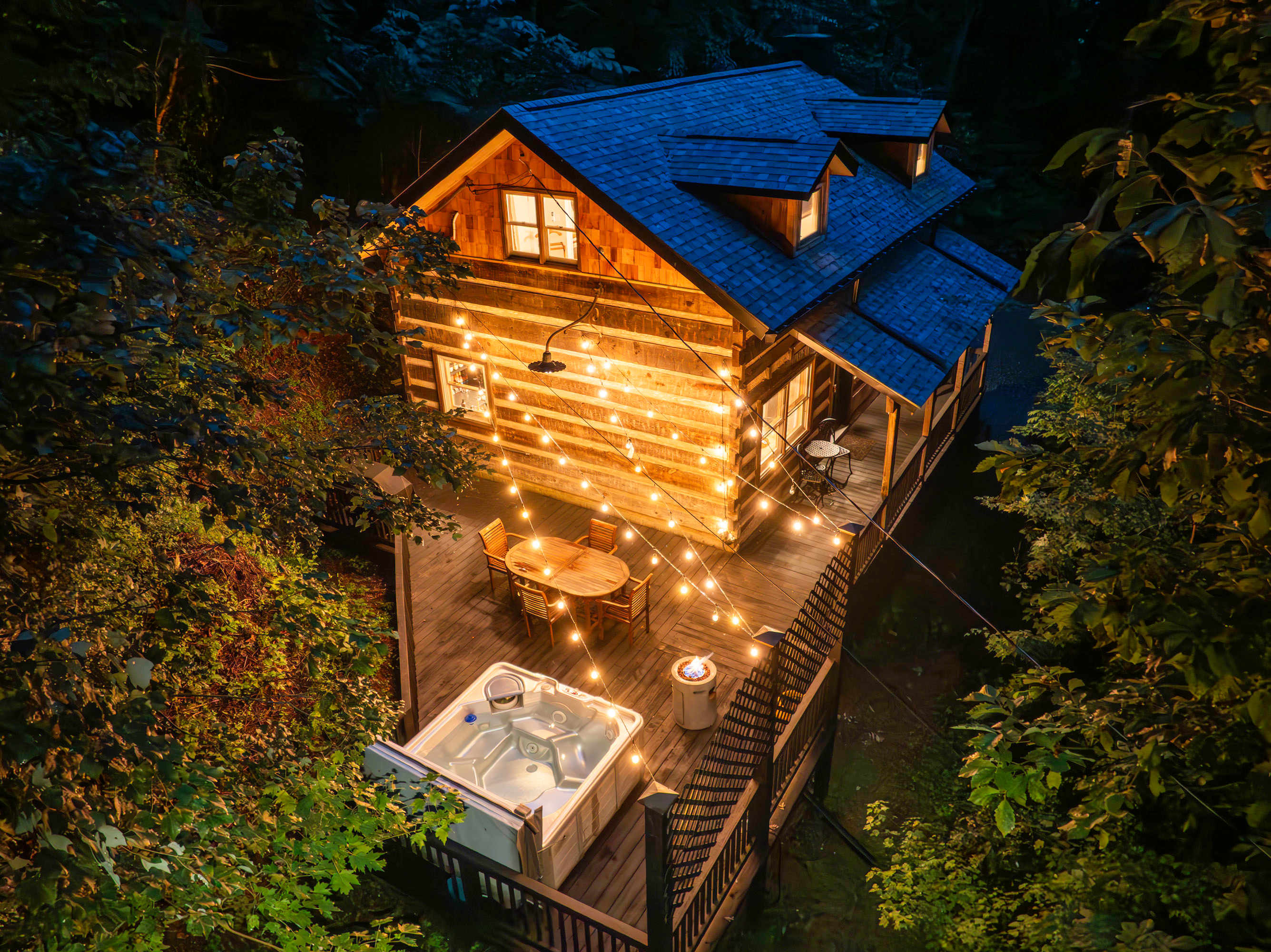 Romantic Asheville Log Cabin w/ Hot Tub & Gym — Asheville, NC — vacation rental