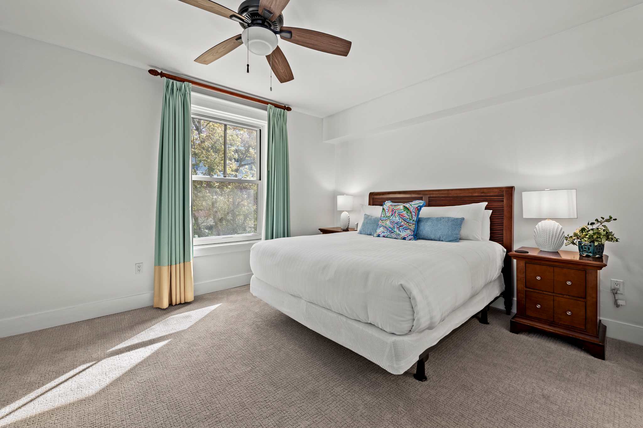 Baytowne Bliss at Lasata with Heated Pool & Golf Cart - Picture 14