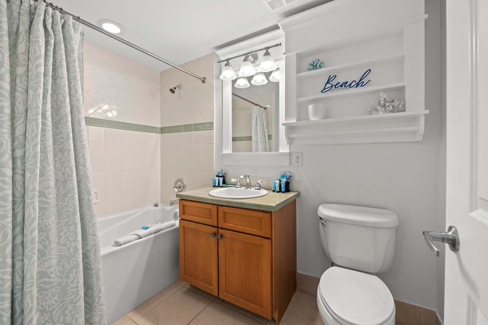 Baytowne Bliss at Lasata with Heated Pool & Golf Cart - Picture 25