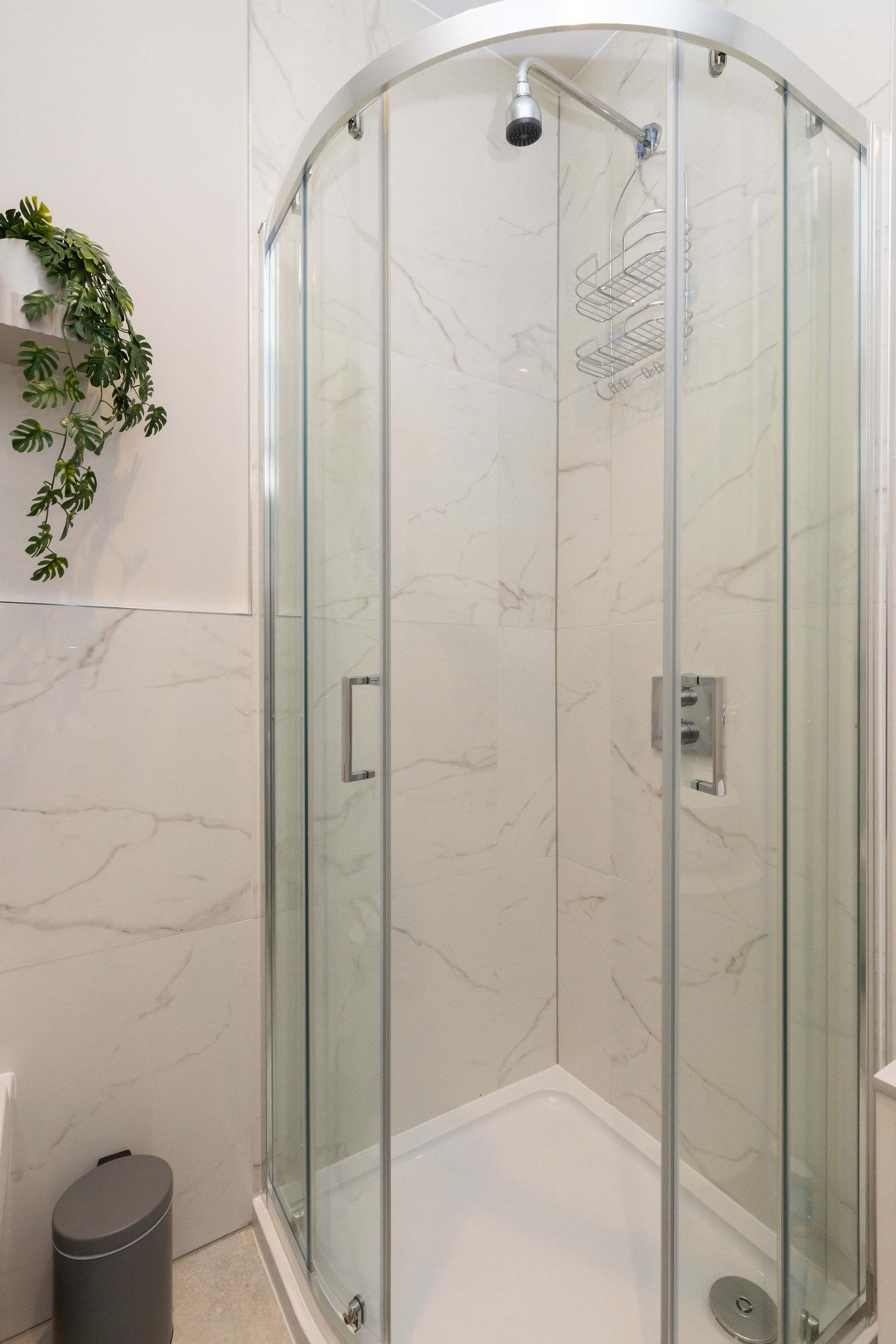 Shower ensuite to king room.