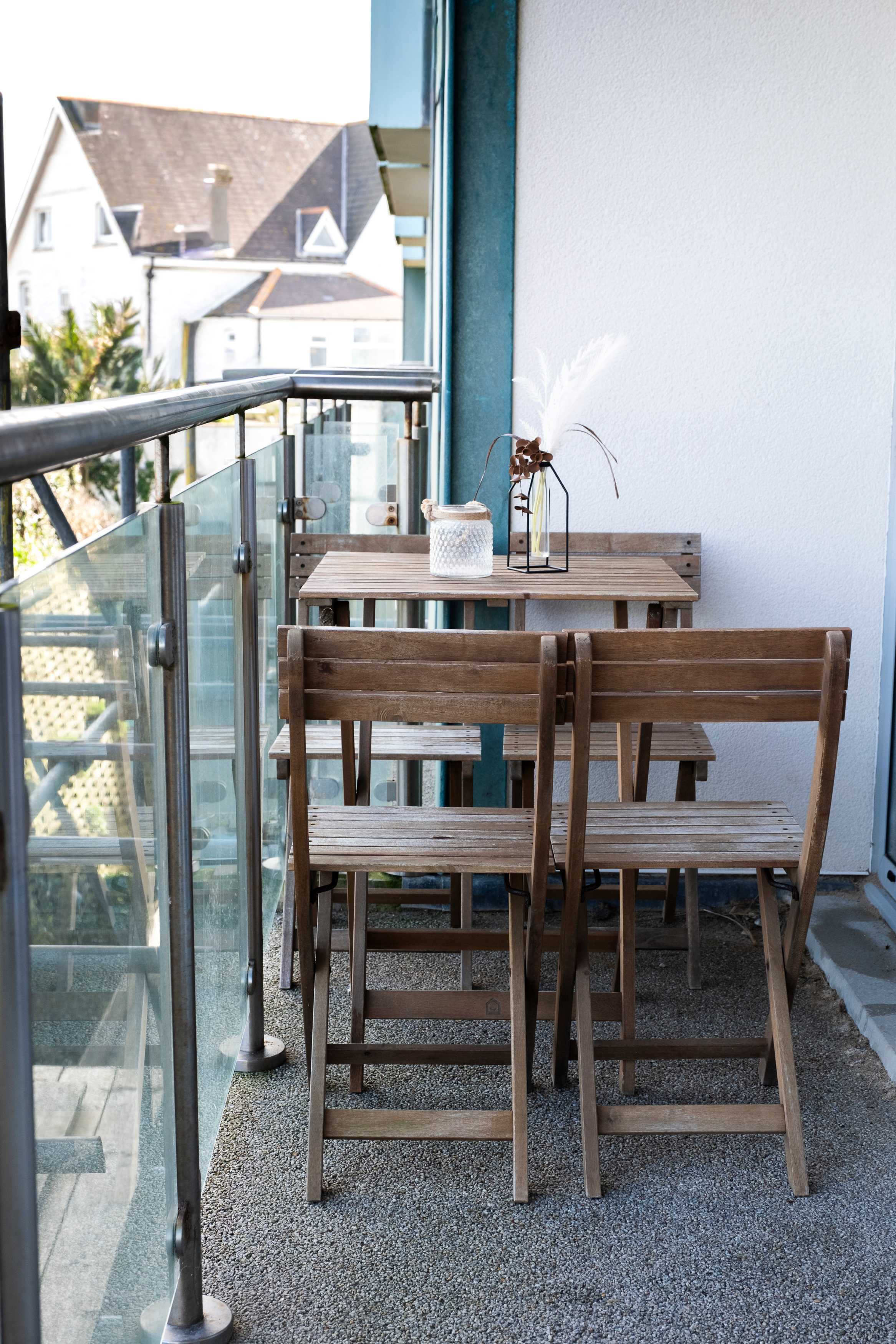 View Luxury Fistral Beach Apartment Newquay, Cornwall Parking in 28 Zinc Apartments, Headland Road 2-10 TR7 1FD Luxury Fistral Beach Apartment Newquay, Cornwall Parking in 28 Zinc Apartments, Headland Road 2-10 TR7 1FD - Property image 28 - VivreStays