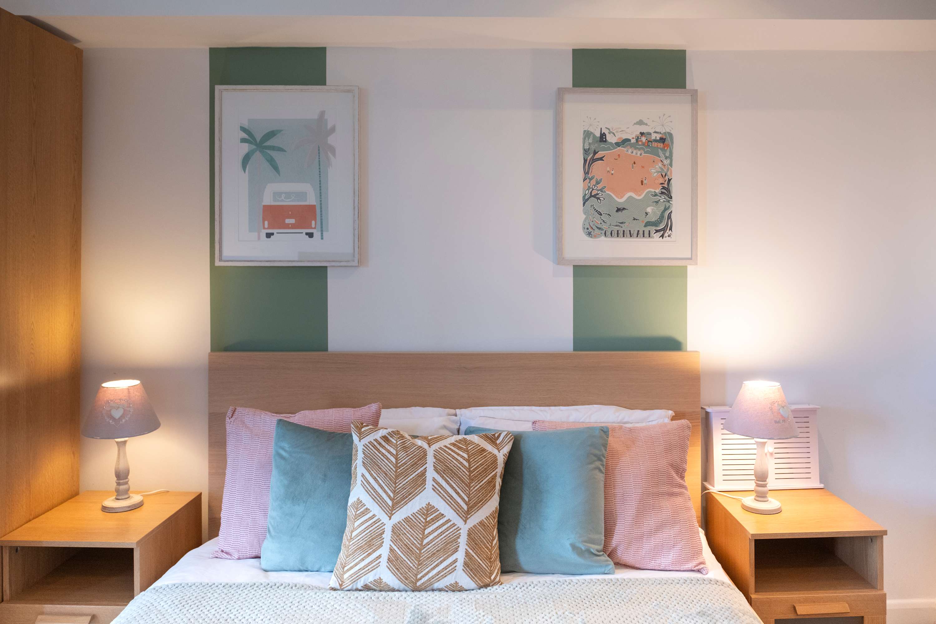 View Luxury Fistral Beach Apartment Newquay, Cornwall Parking in 28 Zinc Apartments, Headland Road 2-10 TR7 1FD Luxury Fistral Beach Apartment Newquay, Cornwall Parking in 28 Zinc Apartments, Headland Road 2-10 TR7 1FD - Property image 22 - VivreStays