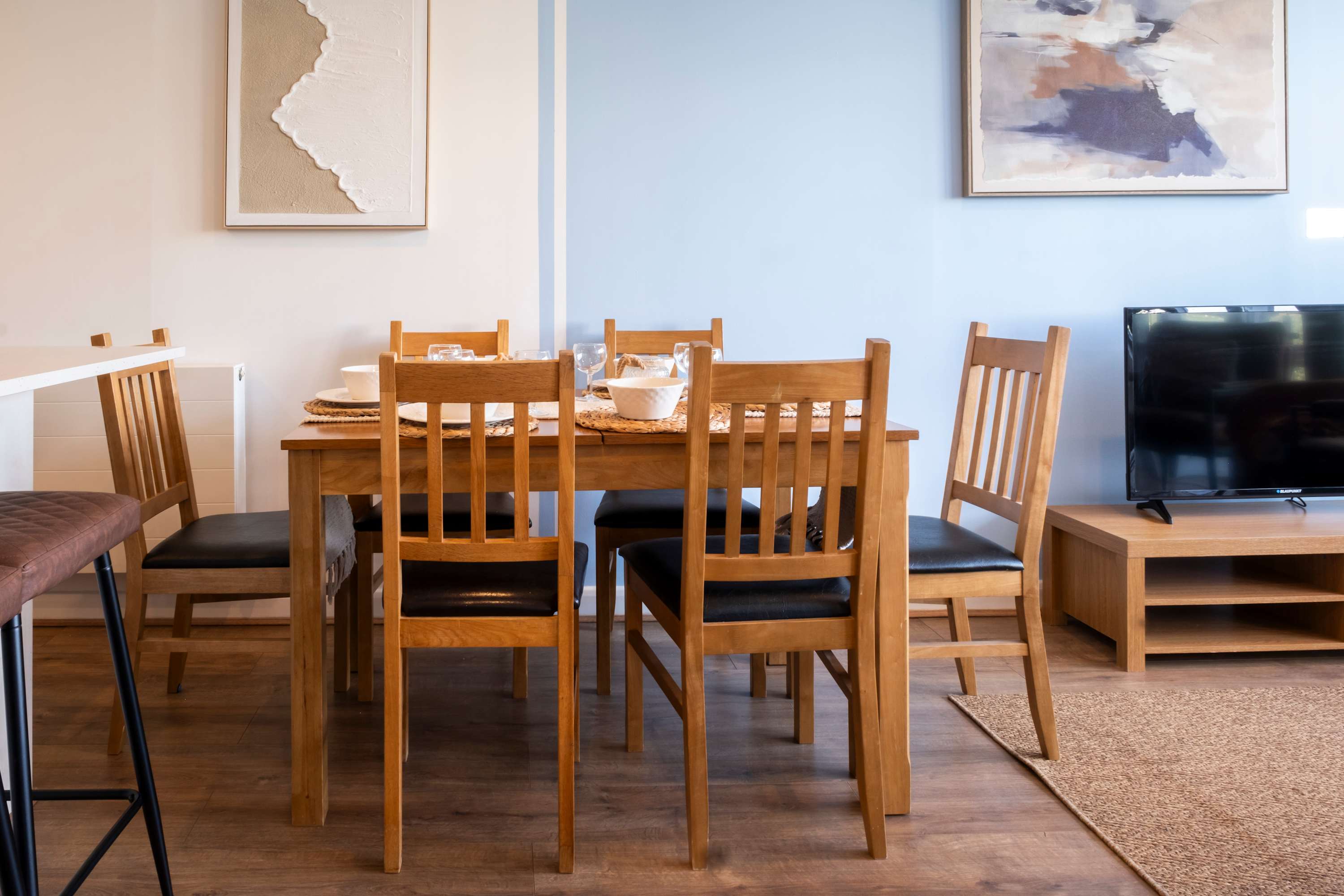 View Luxury Fistral Beach Apartment Newquay, Cornwall Parking in 28 Zinc Apartments, Headland Road 2-10 TR7 1FD Luxury Fistral Beach Apartment Newquay, Cornwall Parking in 28 Zinc Apartments, Headland Road 2-10 TR7 1FD - Property image 18 - VivreStays
