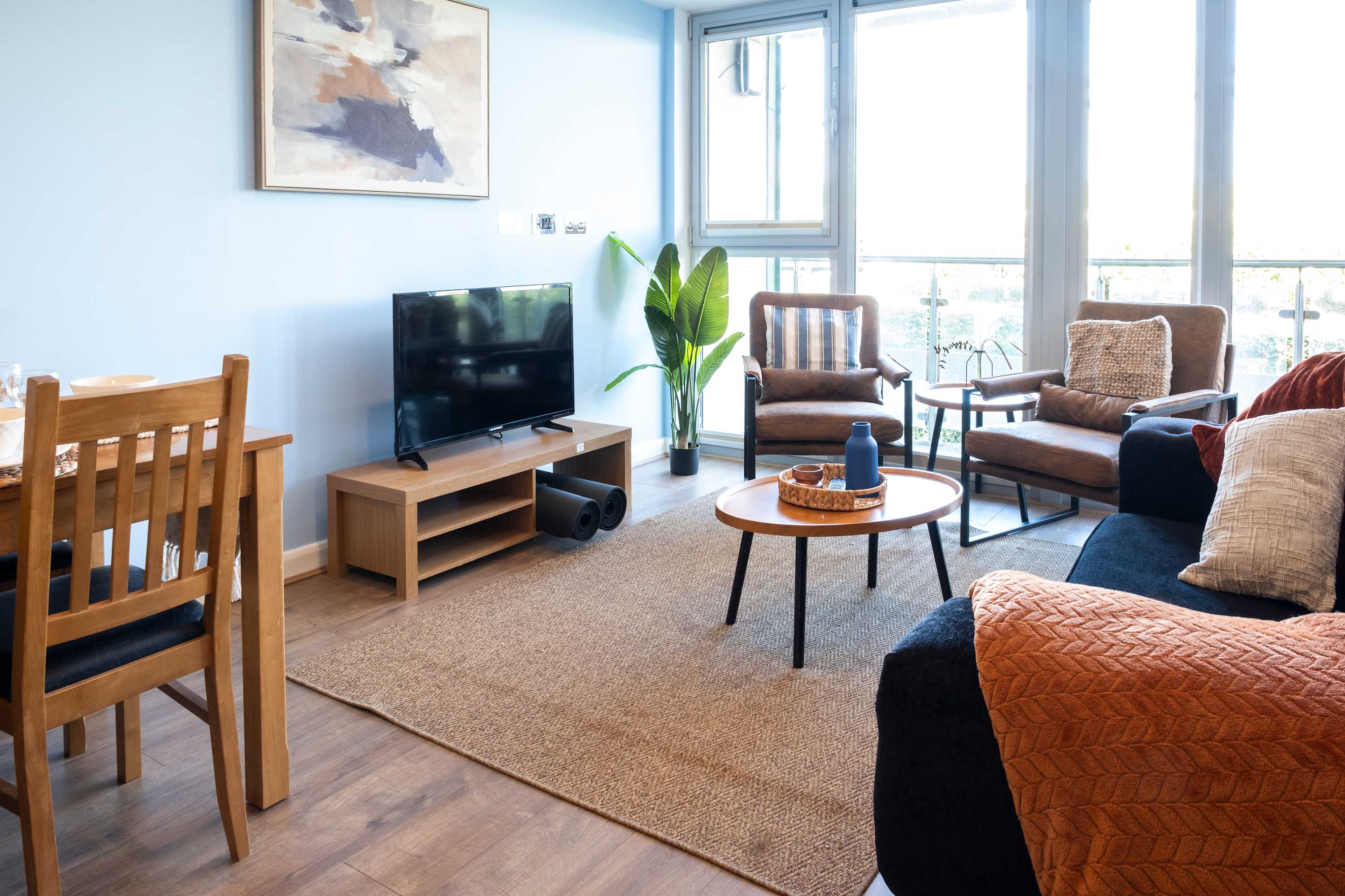 View Luxury Fistral Beach Apartment Newquay, Cornwall Parking in 28 Zinc Apartments, Headland Road 2-10 TR7 1FD Luxury Fistral Beach Apartment Newquay, Cornwall Parking in 28 Zinc Apartments, Headland Road 2-10 TR7 1FD - Property image 9 - VivreStays