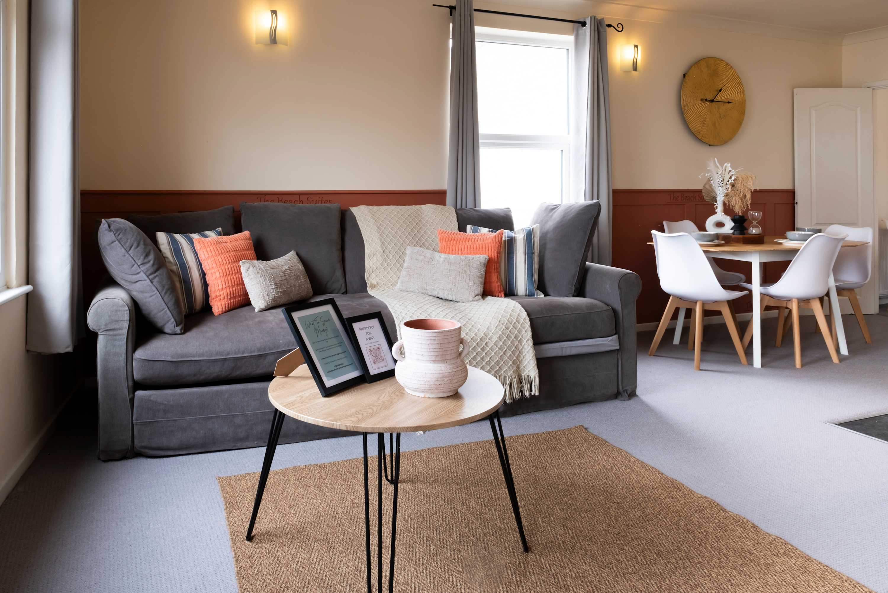 View Beachfront Pet-Friendly Apt w/Stunning Sea Views Beachfront Pet-Friendly Apt w/Stunning Sea Views serviced apartment - Newquay - VivreStays