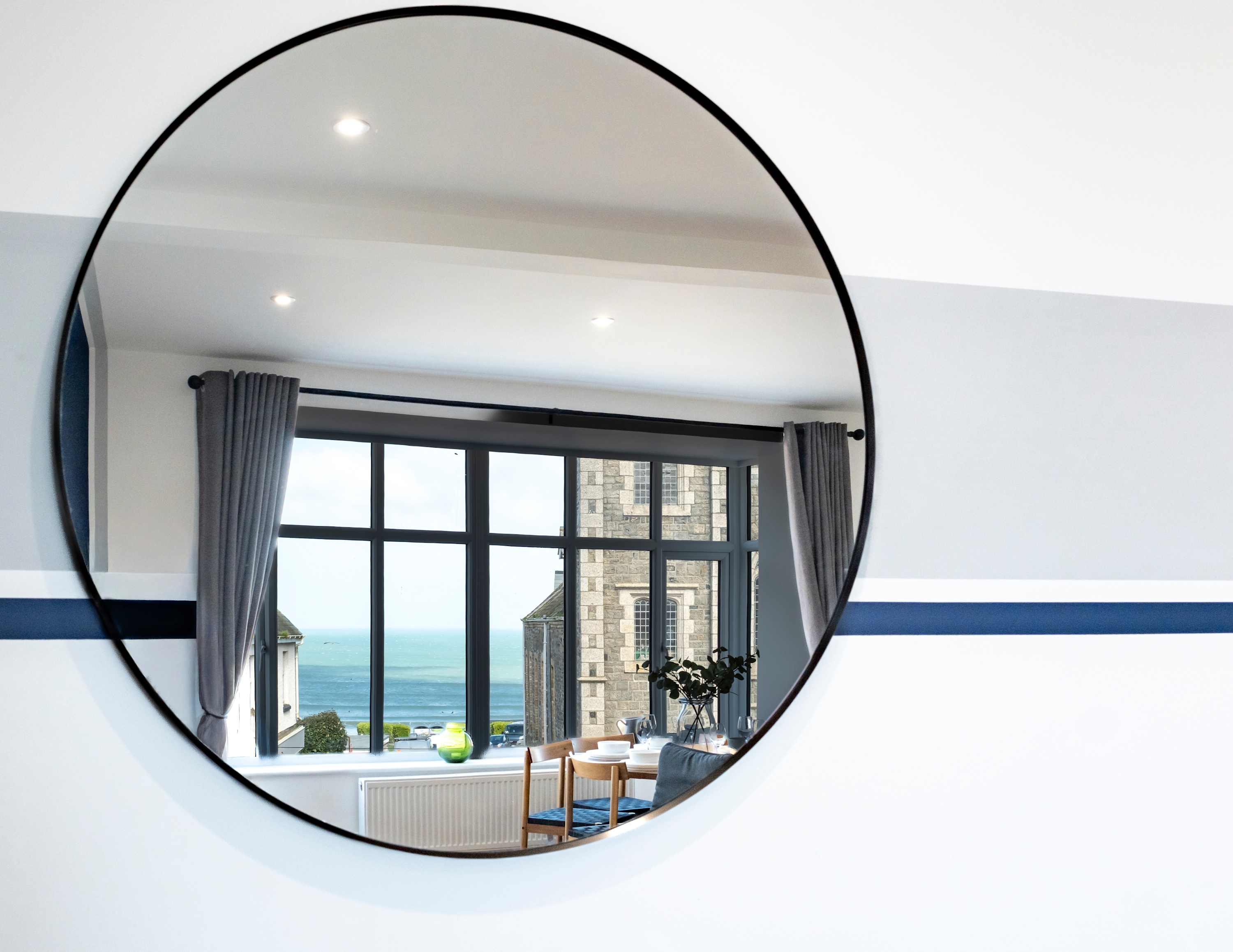 View Luxury Apartment Newquay Sea Views Pet Friendly in 8B Manor Road TR7 1JQ Luxury Apartment Newquay Sea Views Pet Friendly in 8B Manor Road TR7 1JQ - Property image 27 - VivreStays