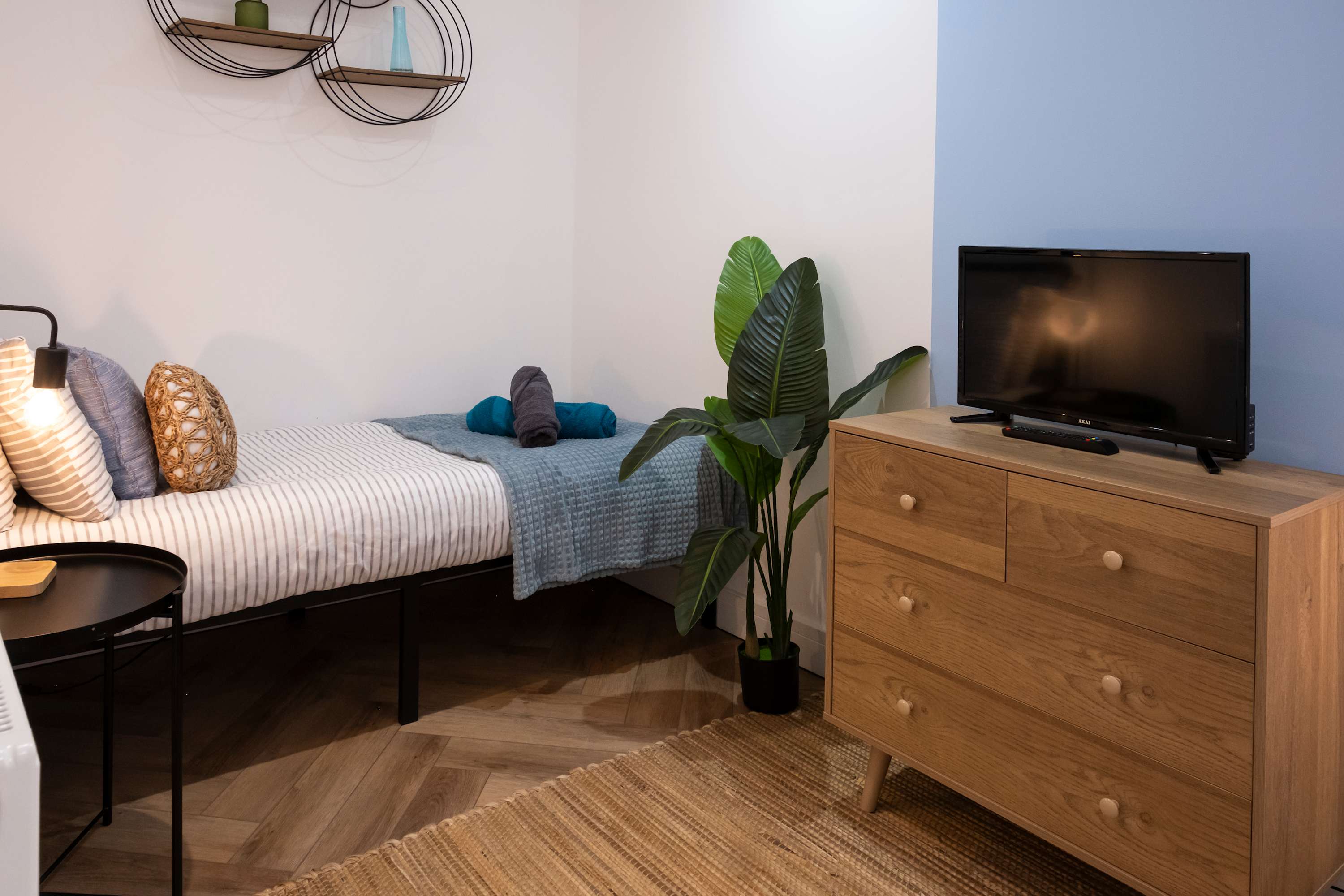 View Luxury Apartment Newquay Sea Views Pet Friendly in 8B Manor Road TR7 1JQ Luxury Apartment Newquay Sea Views Pet Friendly in 8B Manor Road TR7 1JQ - Property image 9 - VivreStays