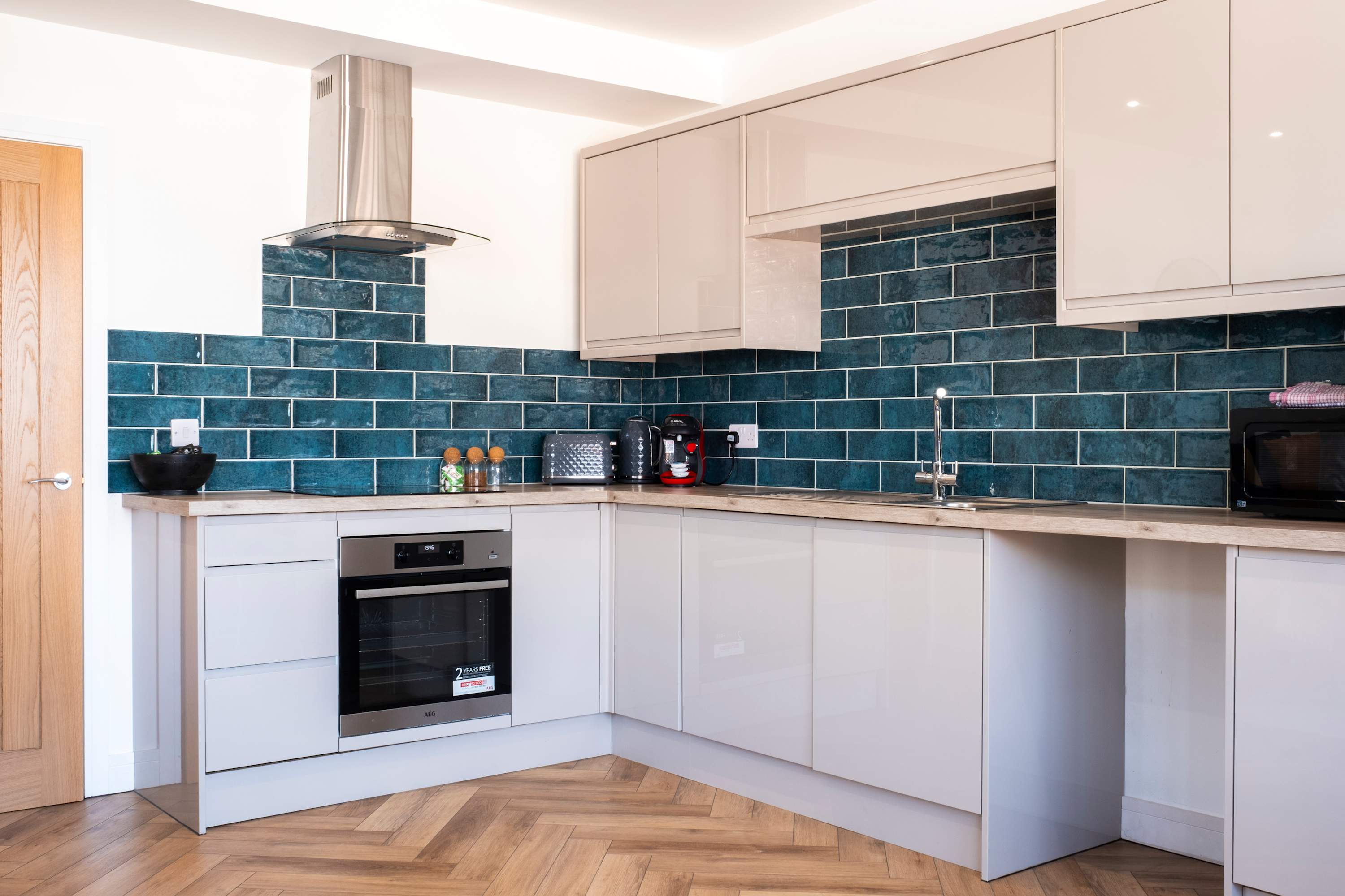 View Luxury Apartment Newquay Sea Views Pet Friendly in 8B Manor Road TR7 1JQ Luxury Apartment Newquay Sea Views Pet Friendly in 8B Manor Road TR7 1JQ - Property image 15 - VivreStays