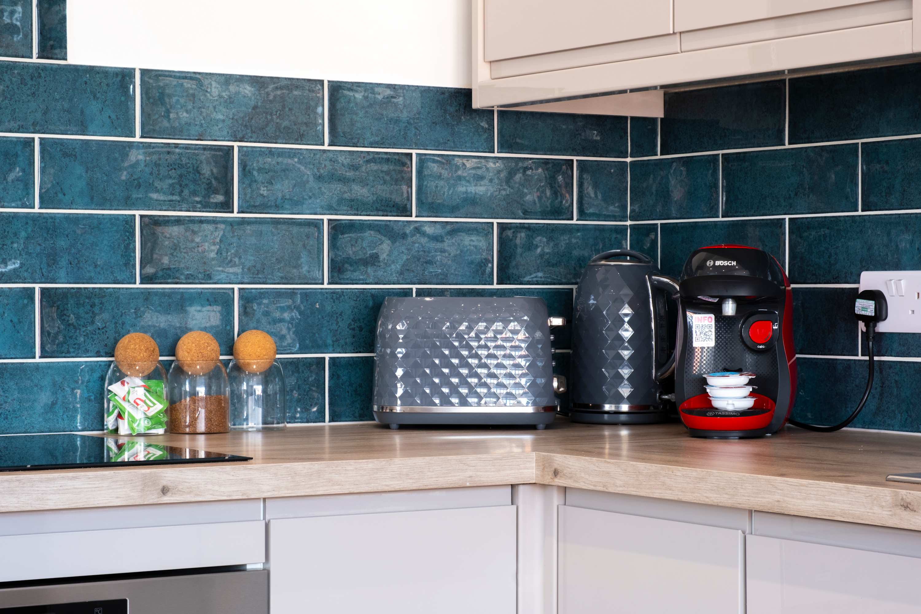 View Luxury Apartment Newquay Sea Views Pet Friendly in 8B Manor Road TR7 1JQ Luxury Apartment Newquay Sea Views Pet Friendly in 8B Manor Road TR7 1JQ - Property image 21 - VivreStays