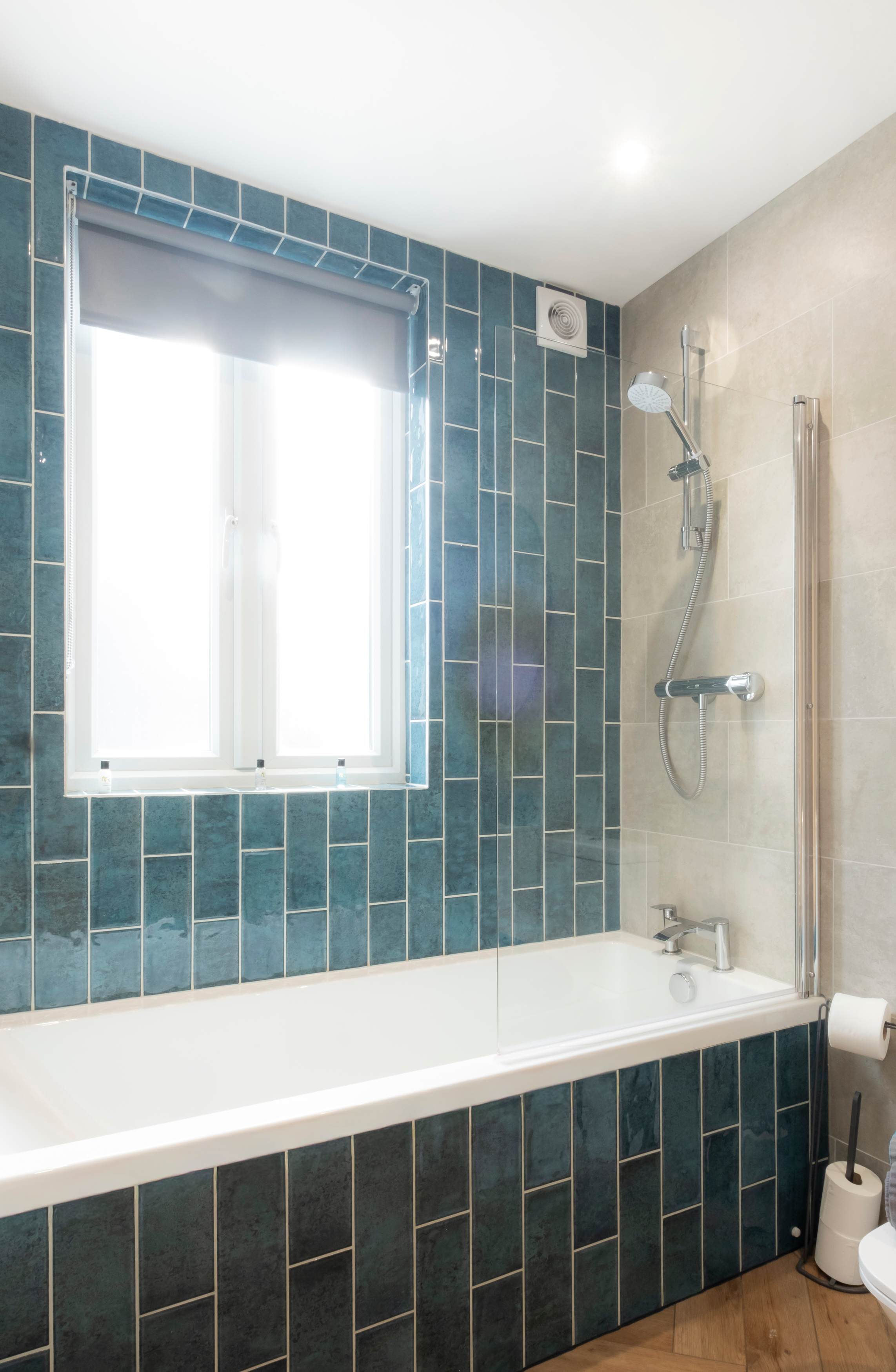 View Luxury Apartment Newquay Sea Views Pet Friendly in 8B Manor Road TR7 1JQ Luxury Apartment Newquay Sea Views Pet Friendly in 8B Manor Road TR7 1JQ - Property image 30 - VivreStays