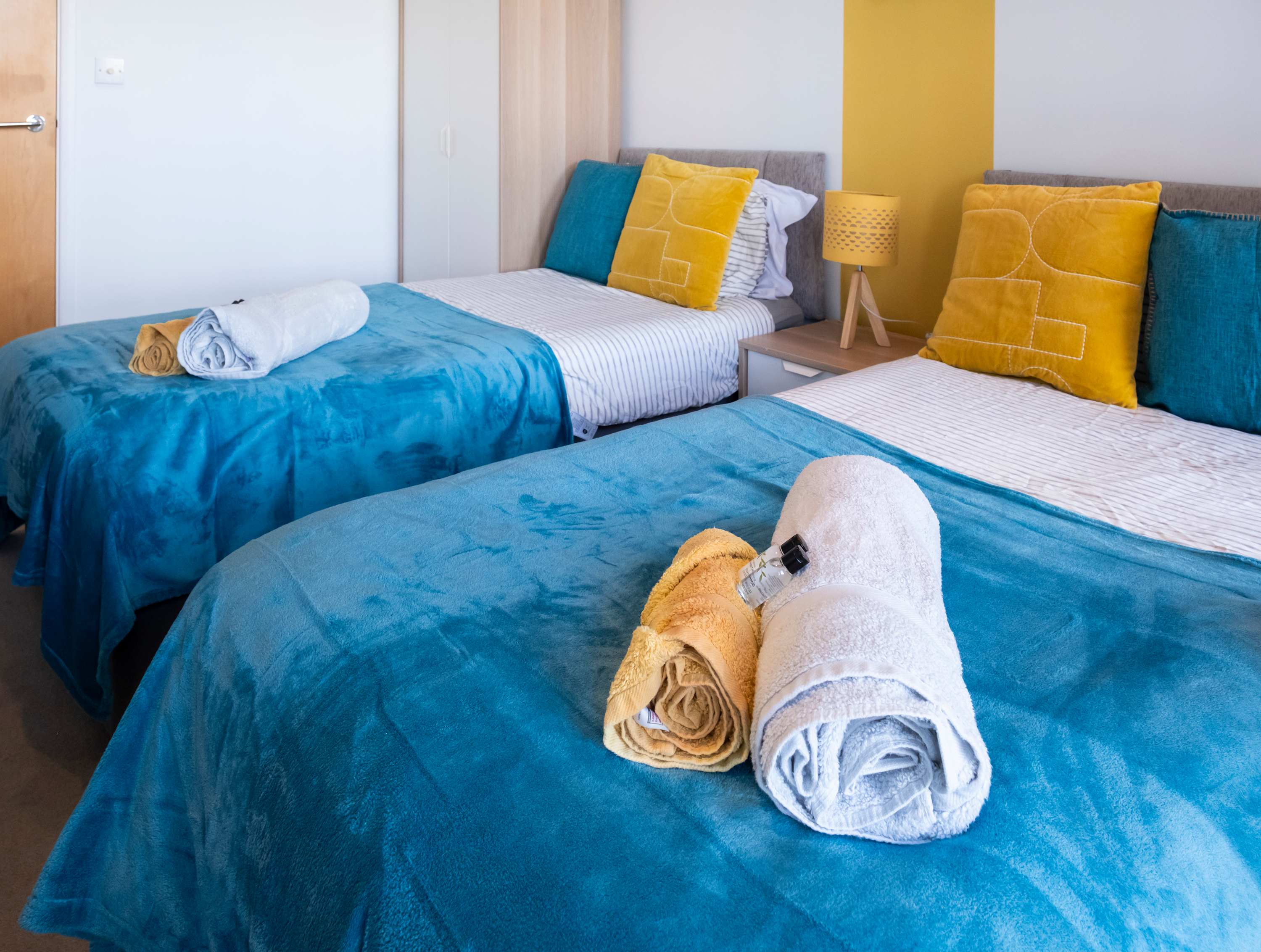 View Luxury Fistral Beach Apartment Newquay, Cornwall Parking in 28 Zinc Apartments, Headland Road 2-10 TR7 1FD Luxury Fistral Beach Apartment Newquay, Cornwall Parking in 28 Zinc Apartments, Headland Road 2-10 TR7 1FD - Property image 24 - VivreStays