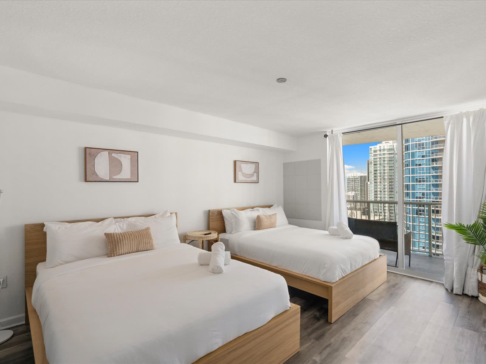 Brickell 1BR ⢠Skyline / Pool ⢠FIFA Fan Fest