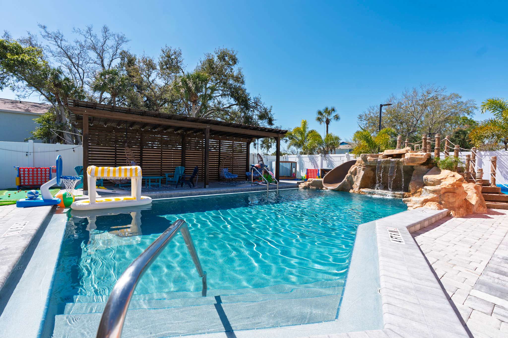 Heated Pool & Slide - Games - Min to IMG-Sleeps 10 — Bradenton, FL — vacation rental