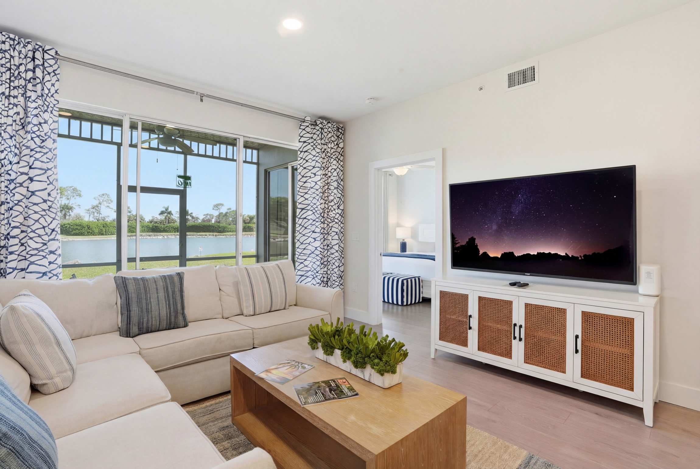 1516 Amazing Golf and Lake View in Luxury Villa | Photo 9