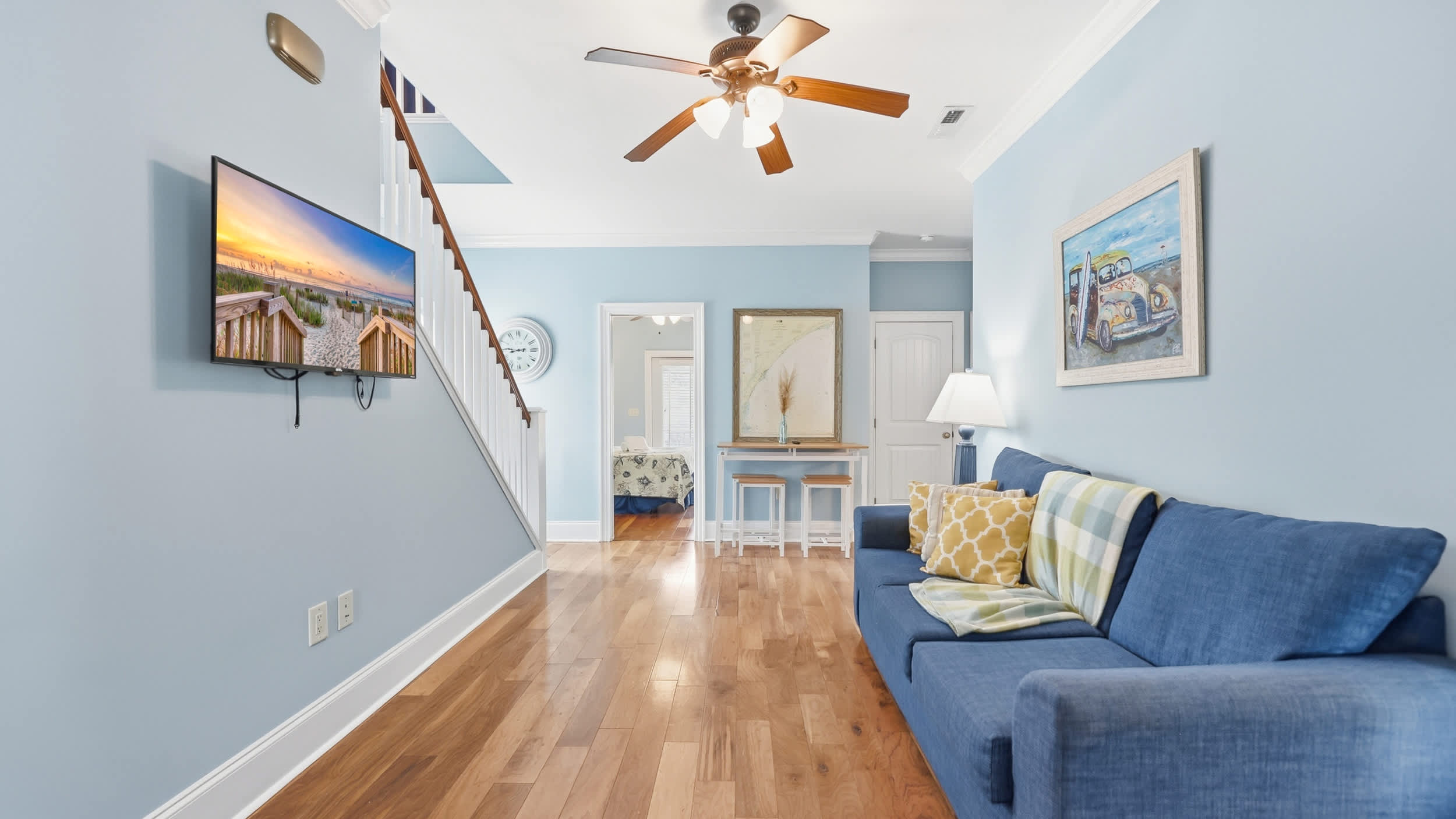 The Palm Luxury Beach House w Pool and Game Room