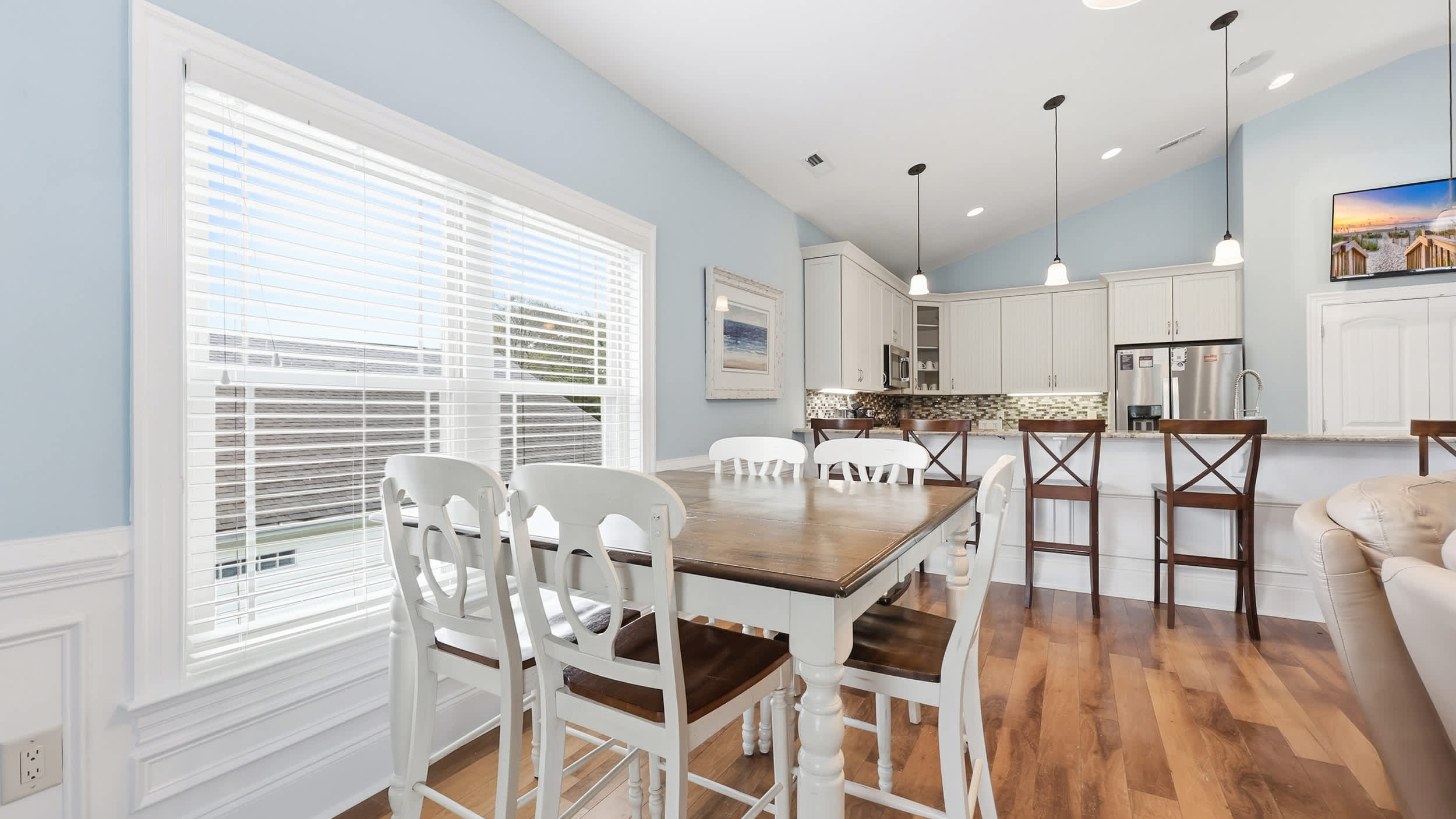 The Palm Luxury Beach House w Pool and Game Room