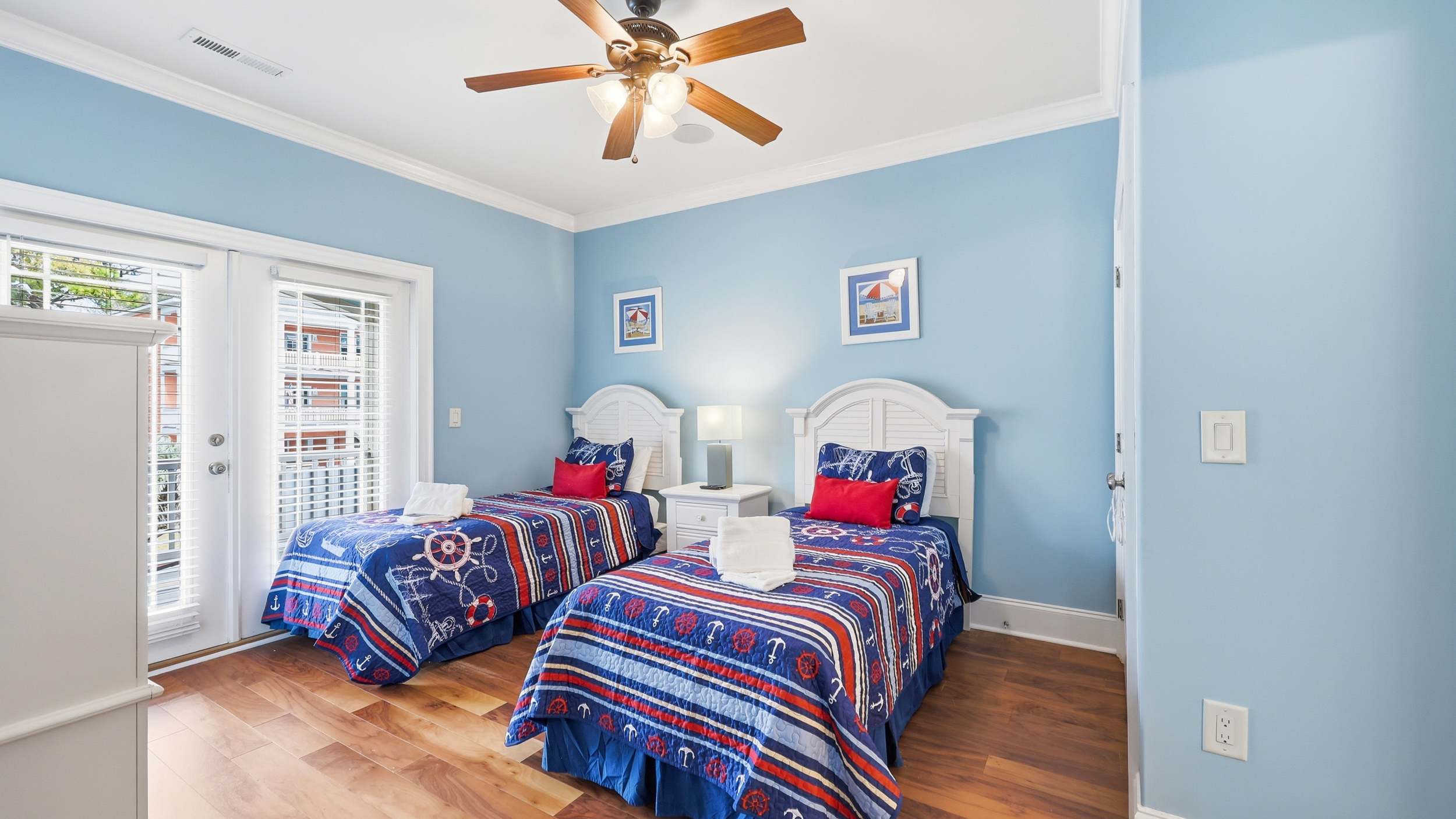 The Palm Luxury Beach House w Pool and Game Room