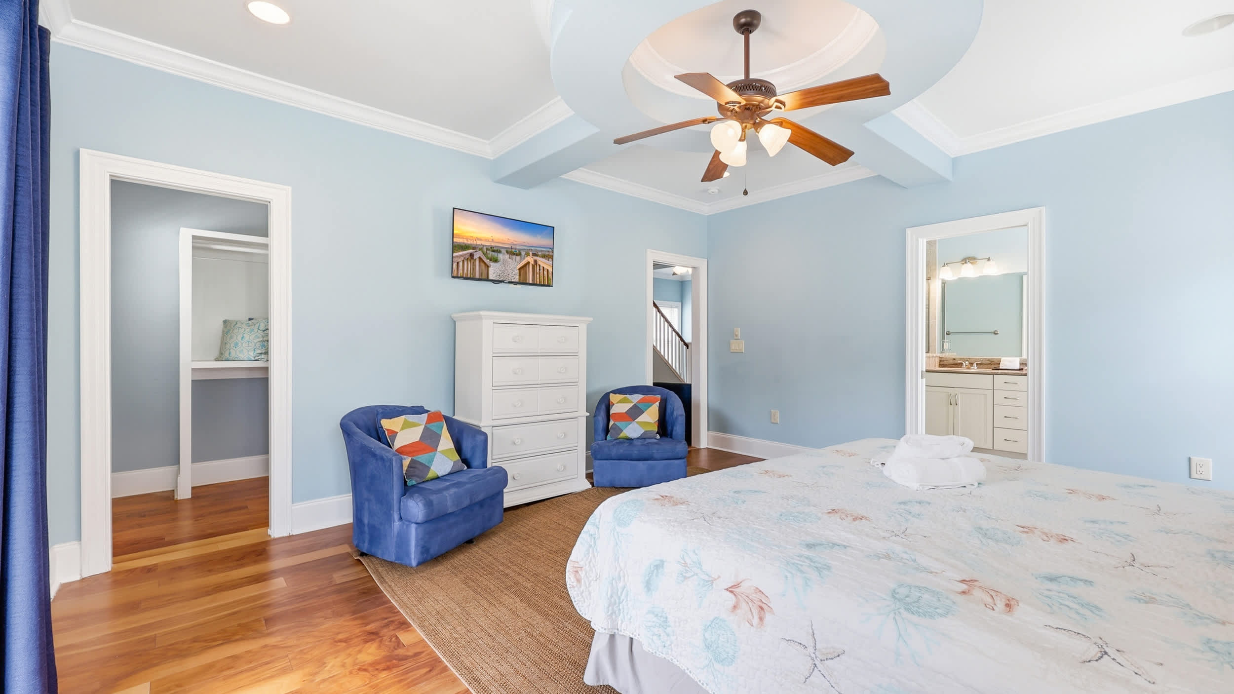 The Palm Luxury Beach House w Pool and Game Room