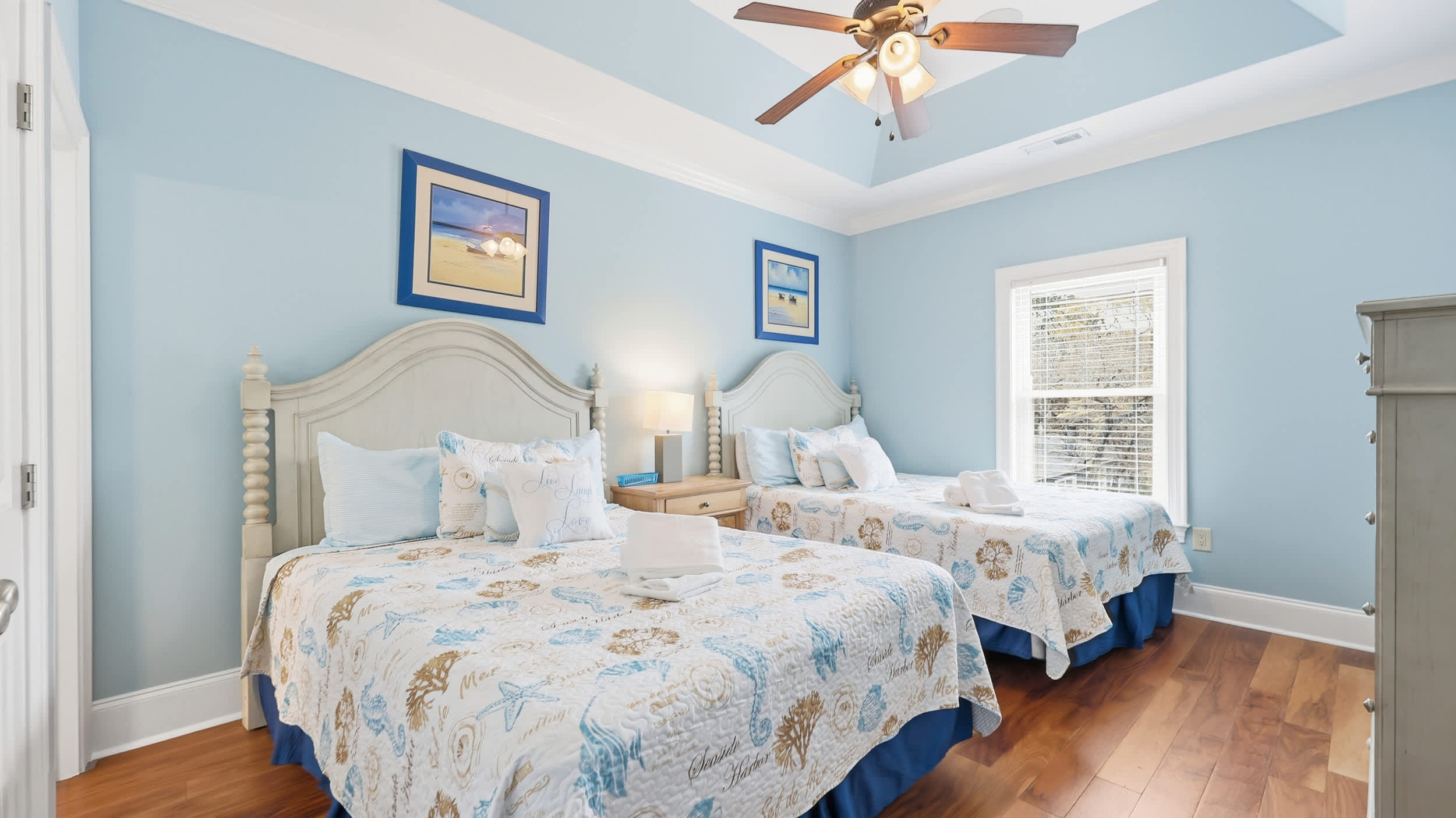 The Palm Luxury Beach House w Pool and Game Room