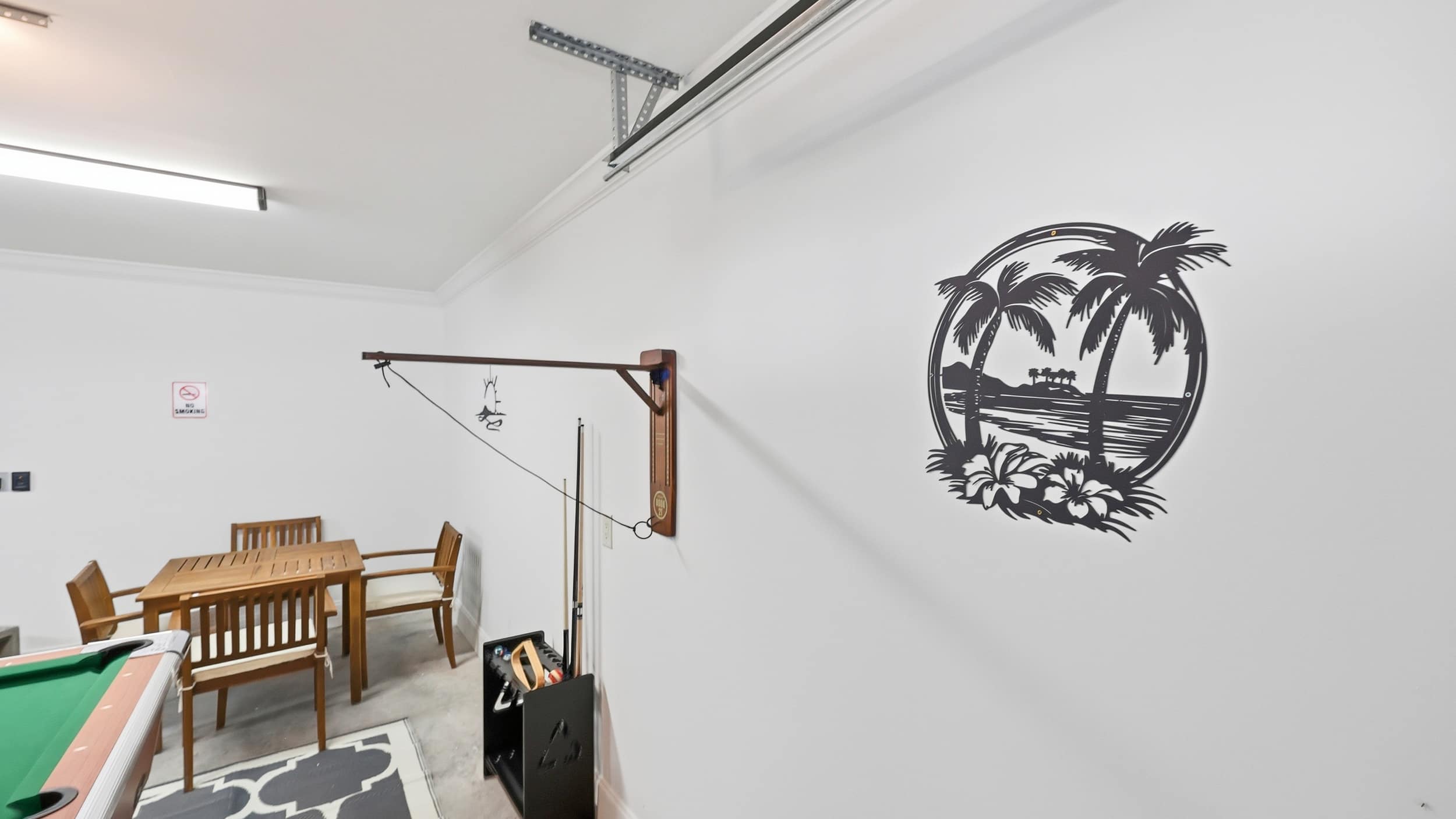 The Palm Luxury Beach House w Pool and Game Room