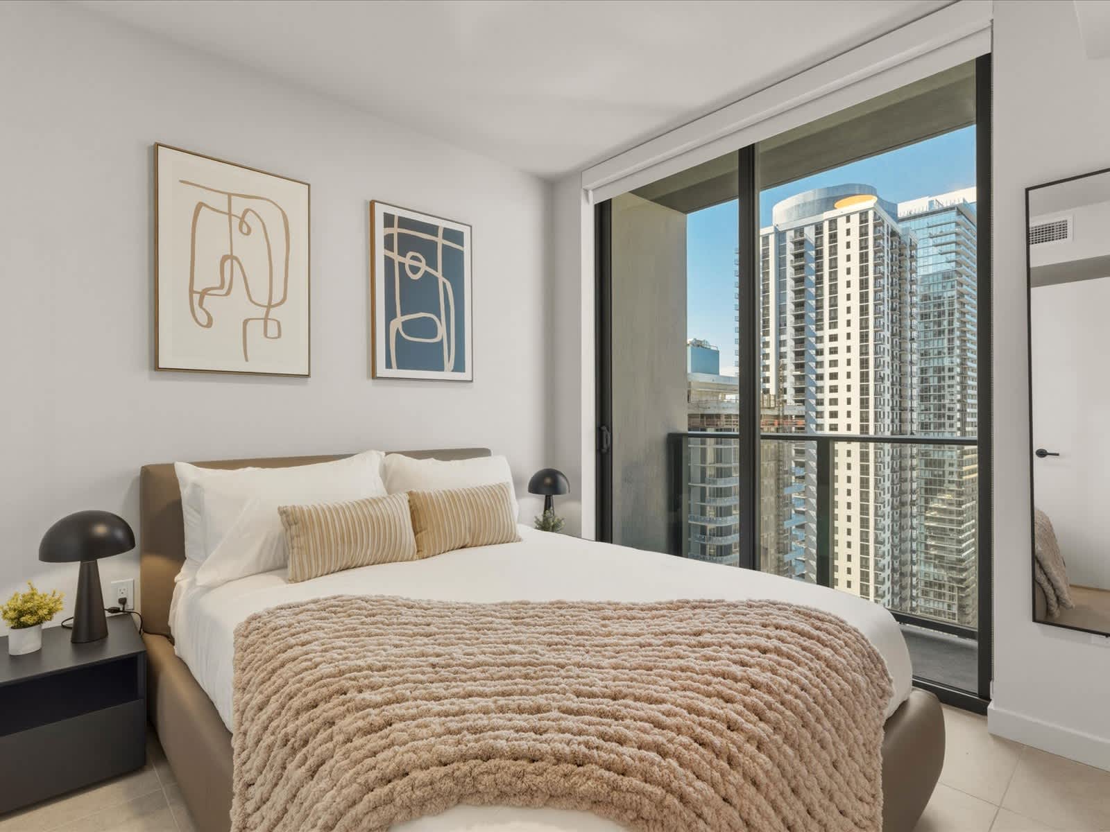 FIFA Fan Fest Walk | Sleek 1BR+Den | Pool / Cinema