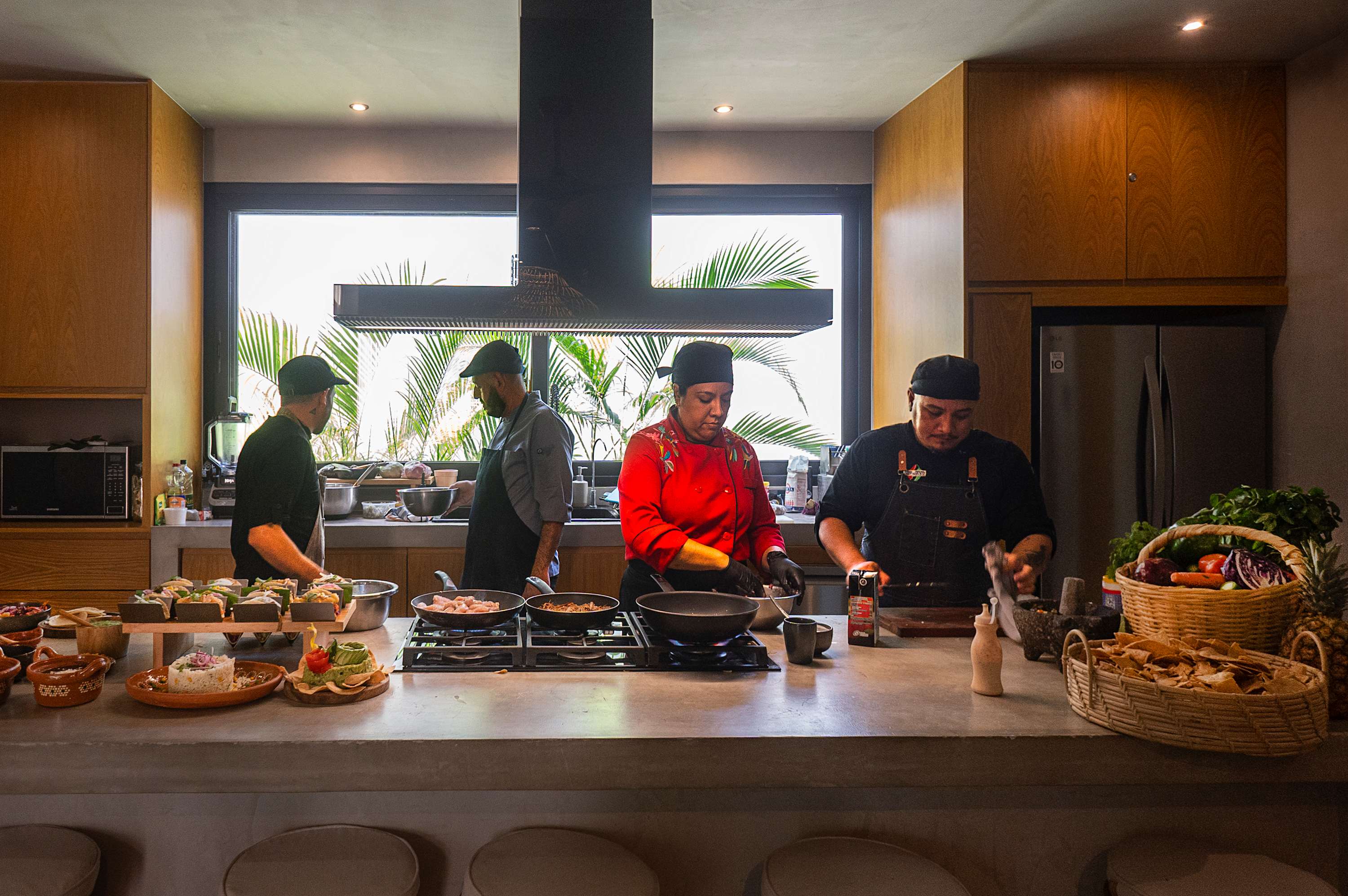 
Book your private chef in the comfort of your villa and indulge in a refined, stress-free culinary experience, thoughtfully crafted just for you. Simply let our concierge team know — we’ll take care of the rest.