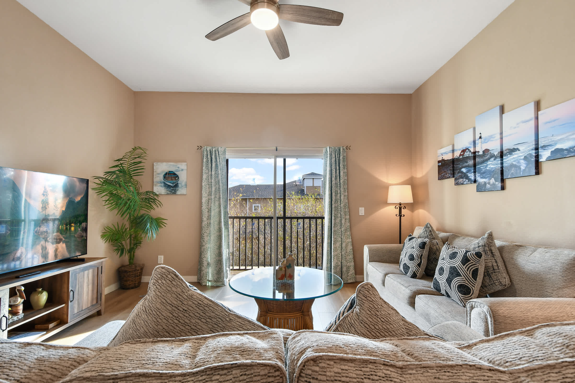 Top Floor Bahama Bay Condo | 3BR/2BA | 2 Balconies | Near Disney