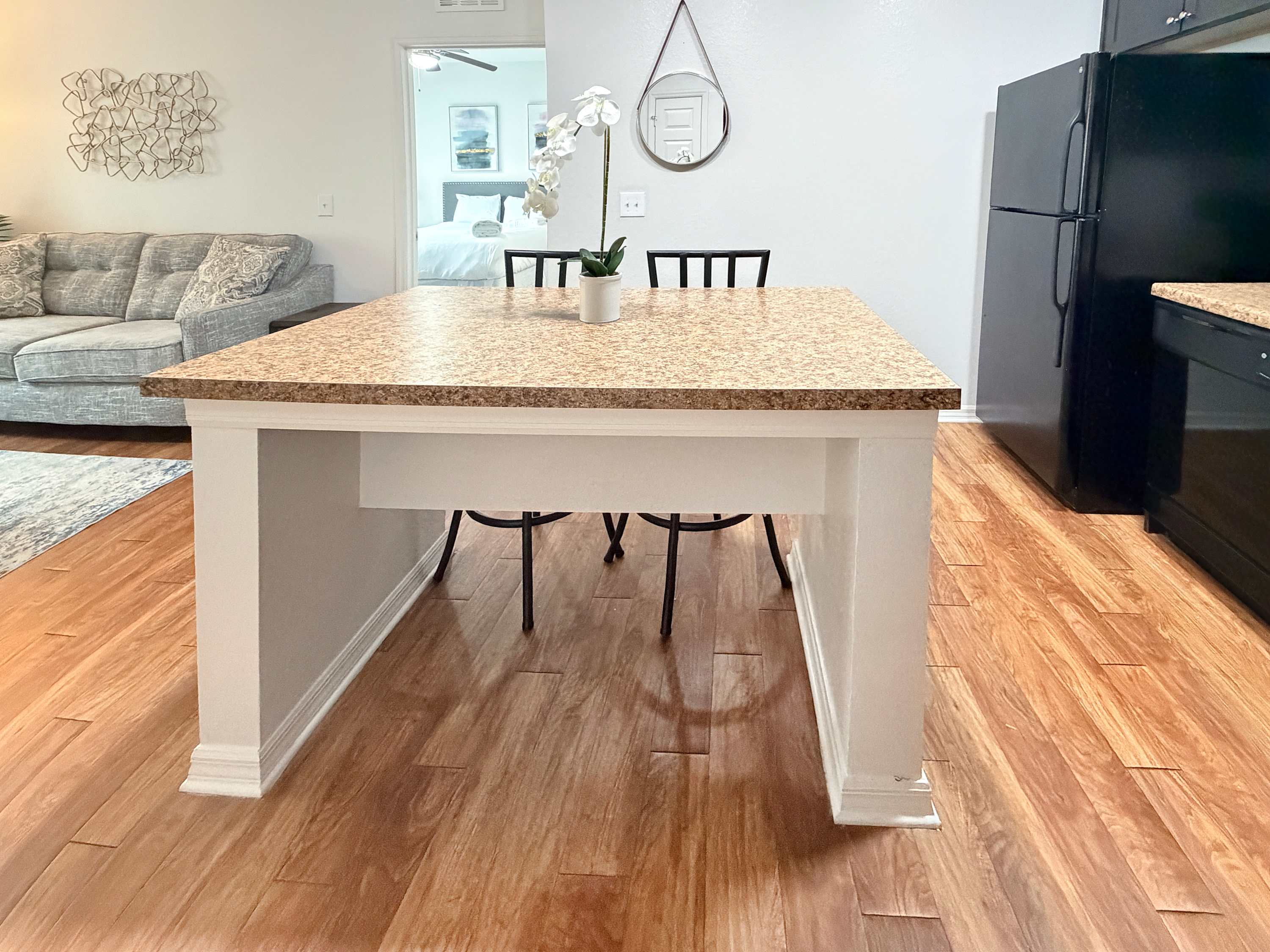 Peaceful 1st Floor Apt with Parks, Prime North Tampa