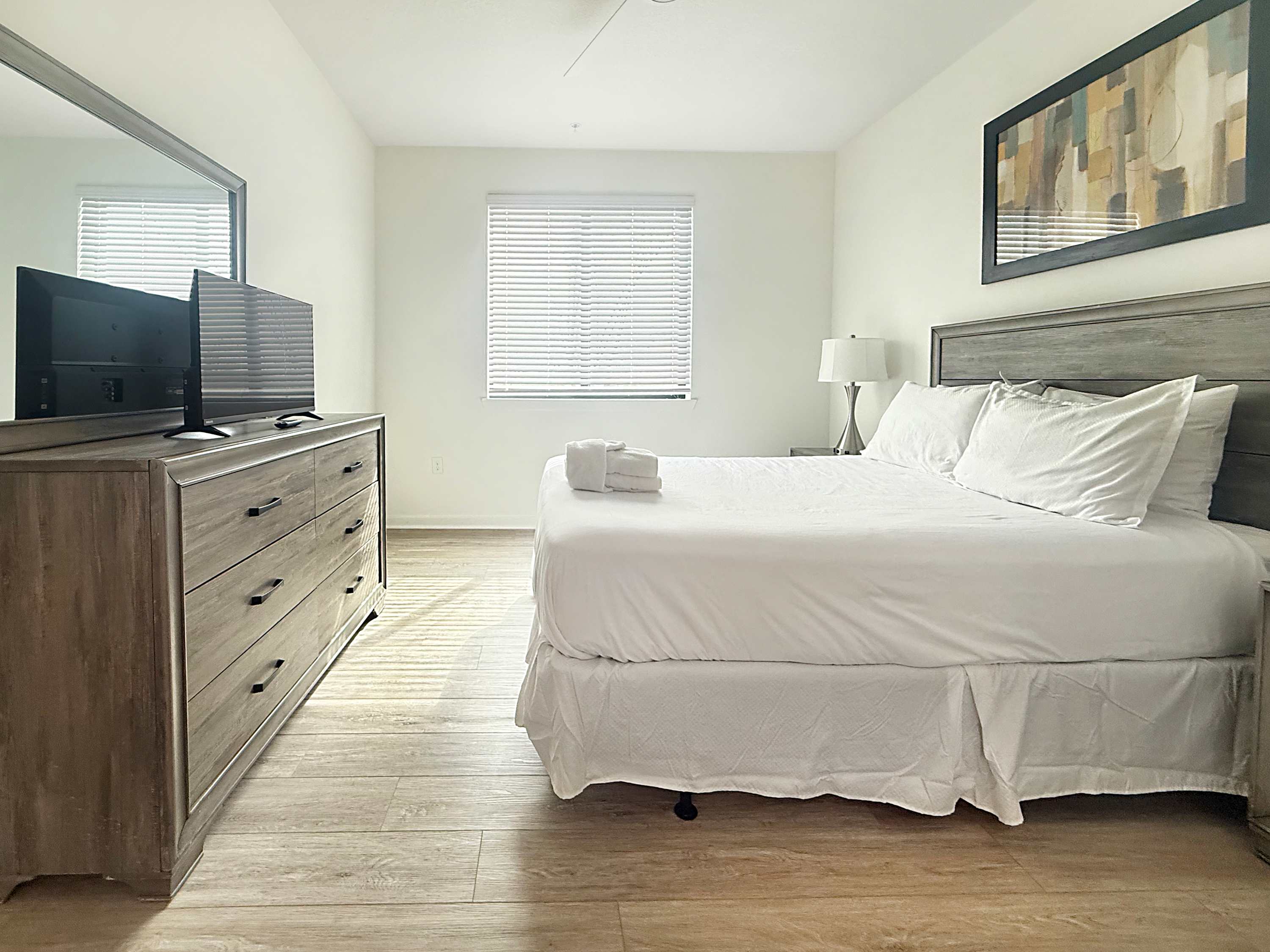 Luxurious 2 BR in Lakewood Ranch, Water Views