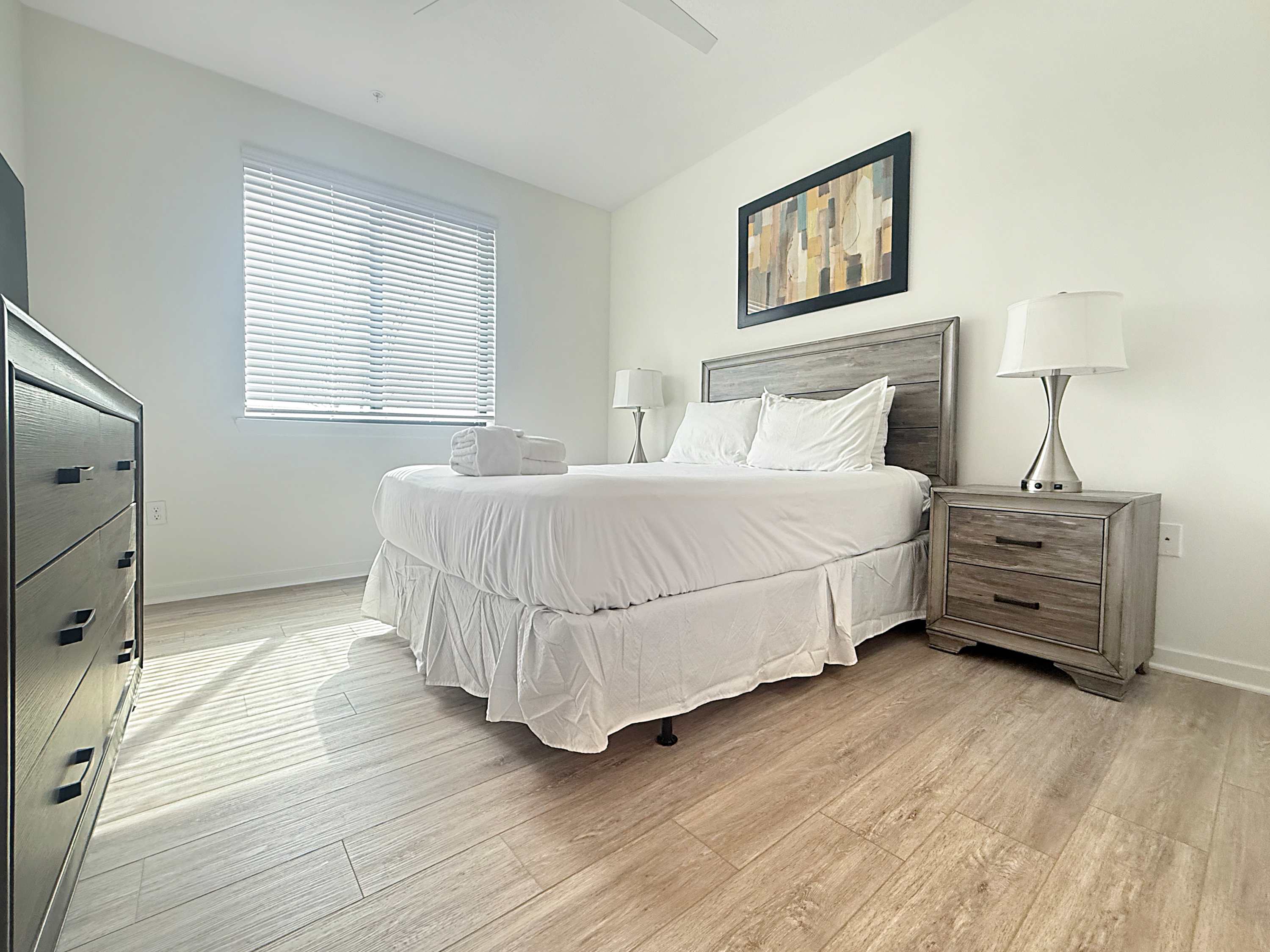 Luxurious 2 BR in Lakewood Ranch, Water Views