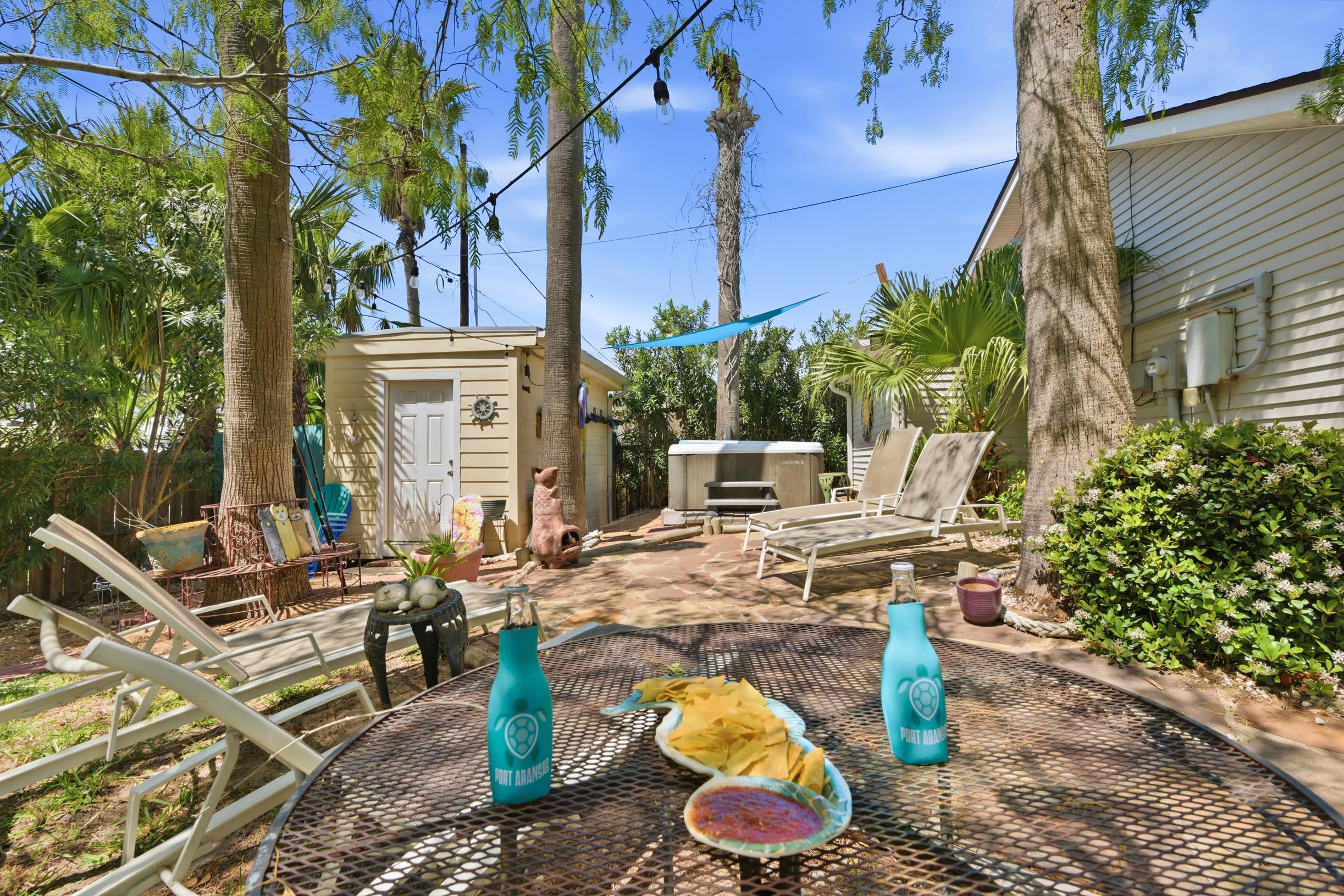 Coastal Cottage with Hot Tub & Fenced Yard + Beach