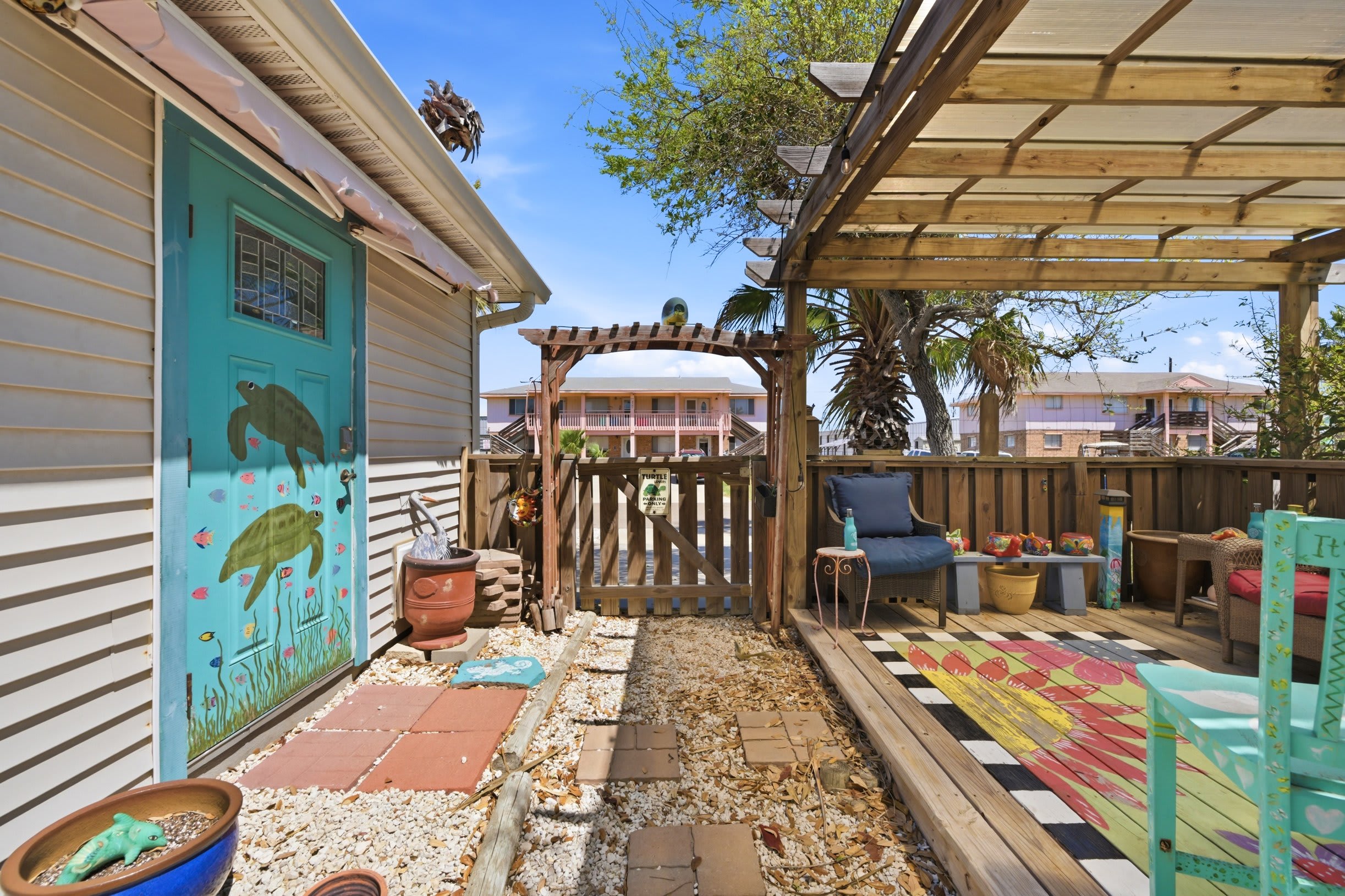 Coastal Cottage with Hot Tub & Fenced Yard + Beach