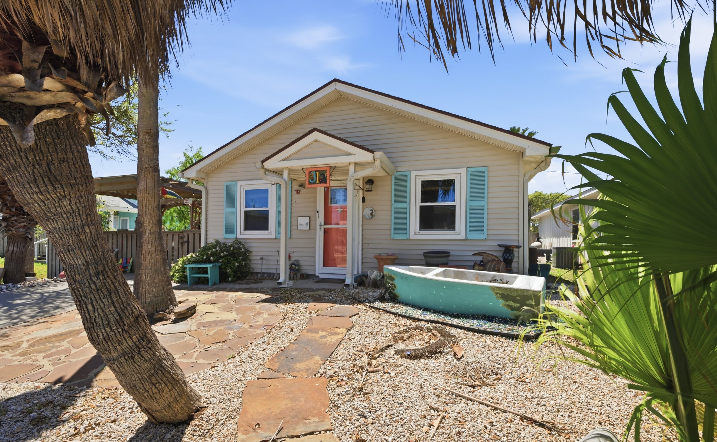 Coastal Cottage with Hot Tub & Fenced Yard + Beach