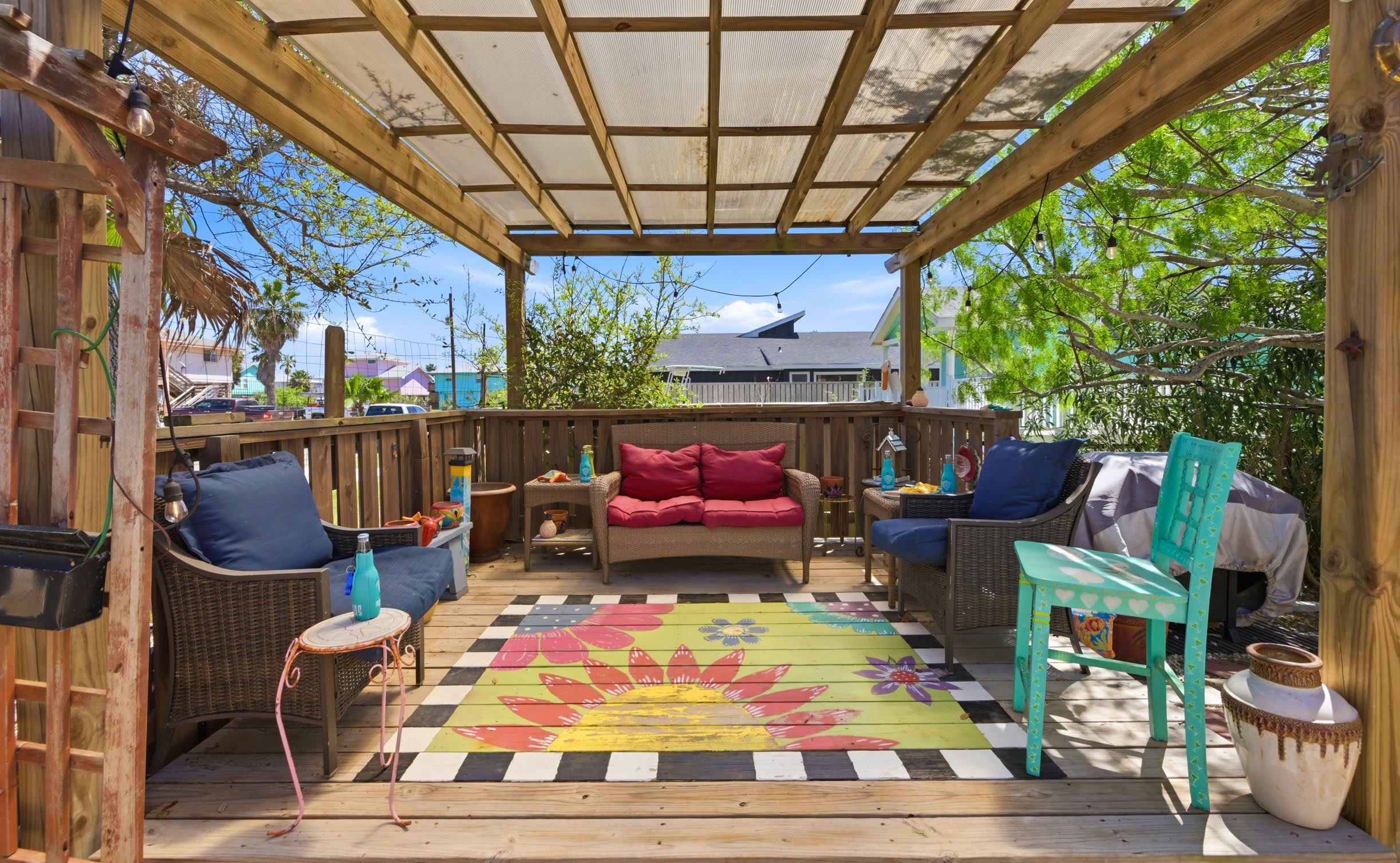 Coastal Cottage with Hot Tub & Fenced Yard + Beach