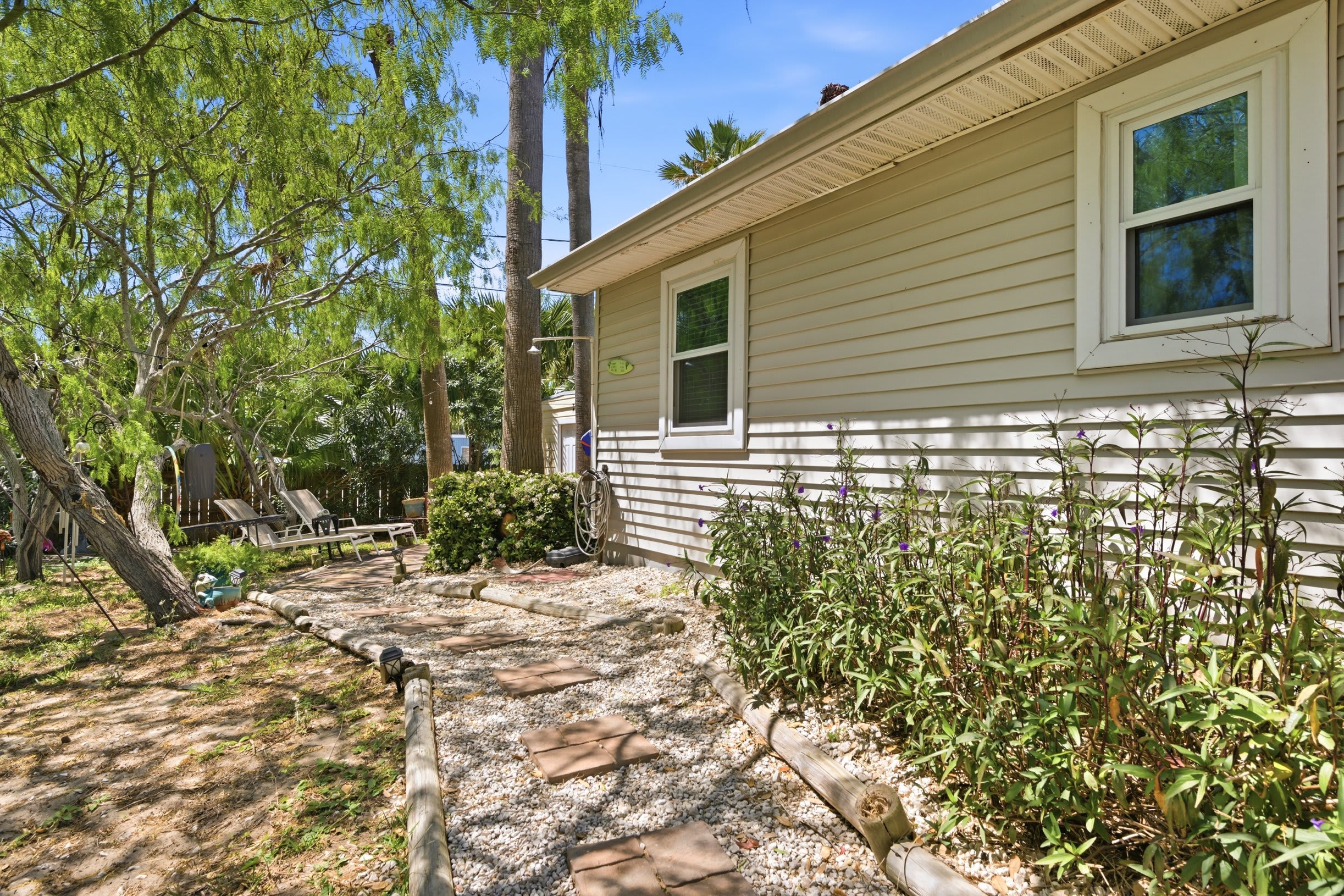 Coastal Cottage with Hot Tub & Fenced Yard + Beach