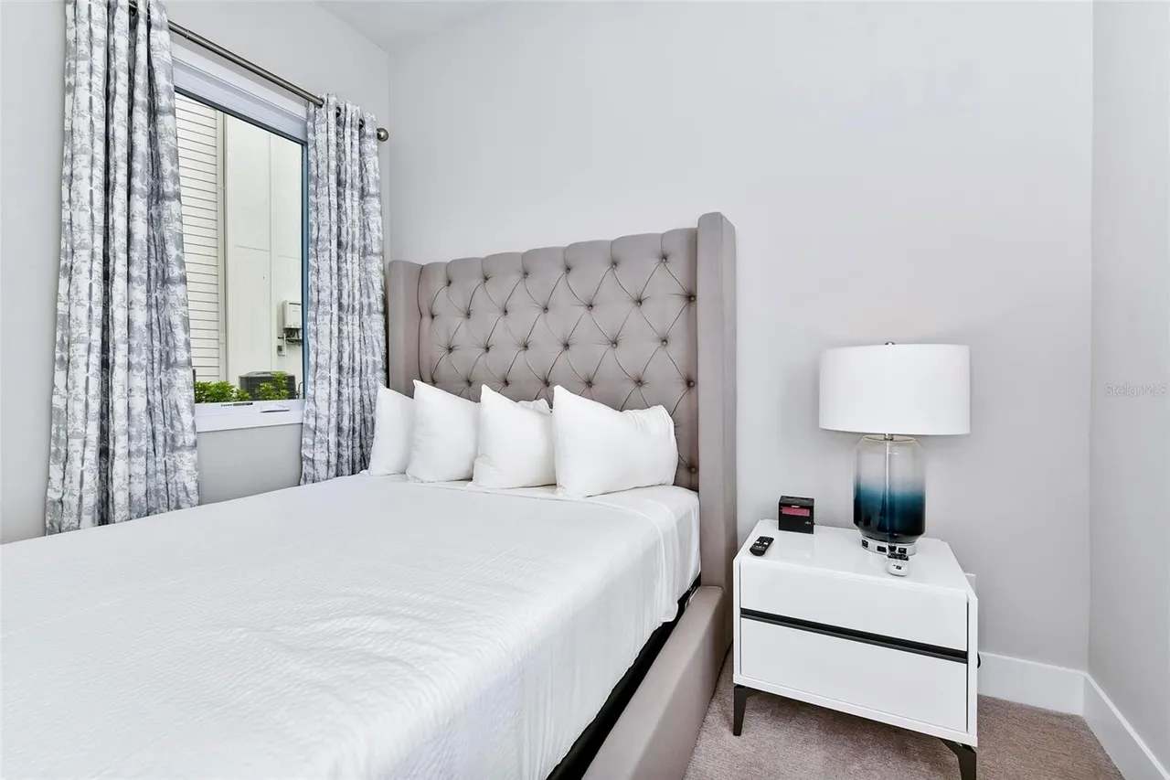 Luxury condo near Disney with pool!