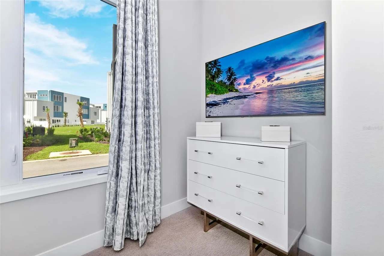 Luxury condo near Disney with pool!