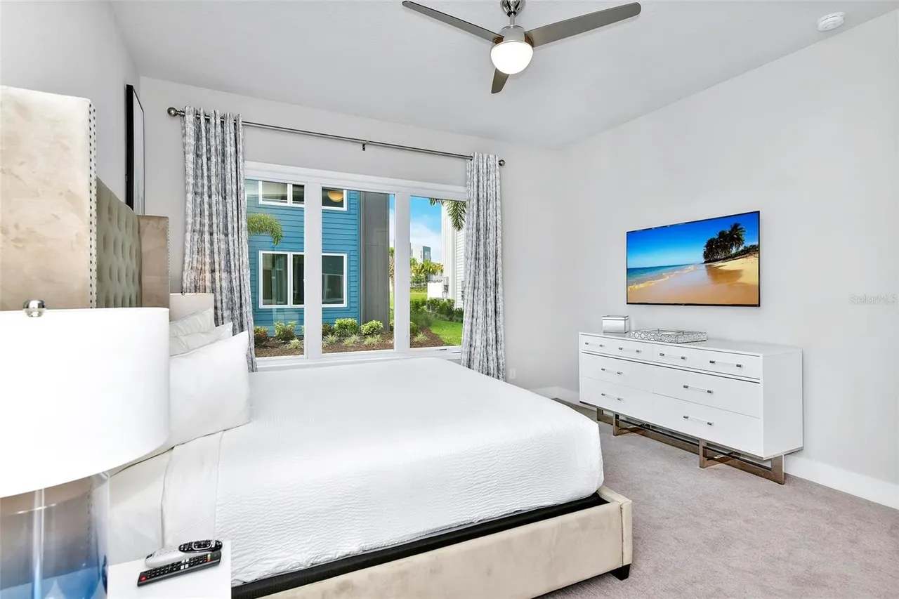 Luxury condo near Disney with pool!