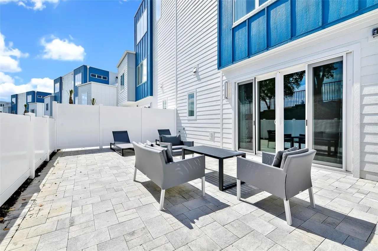 Luxury condo near Disney with pool!