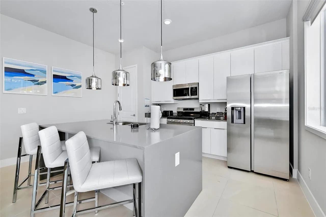 Luxury condo near Disney with pool!