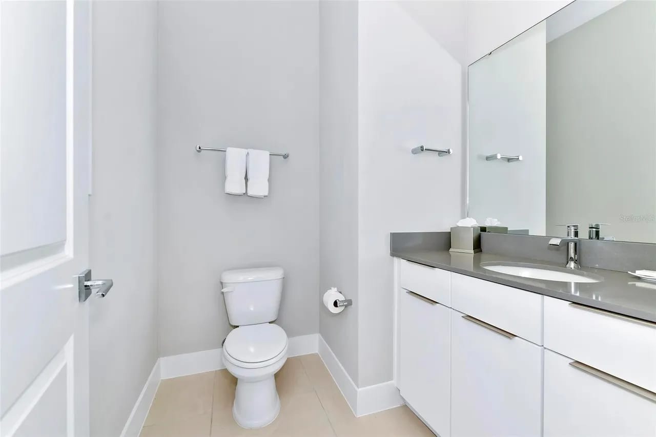 Luxury condo near Disney with pool!