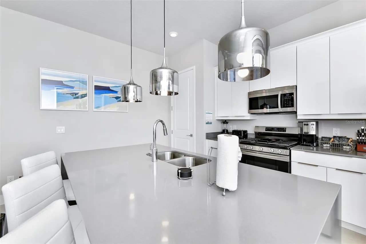 Luxury condo near Disney with pool!