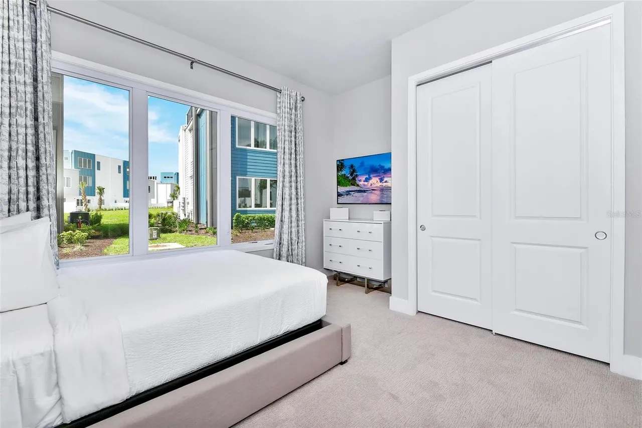 Luxury condo near Disney with pool!