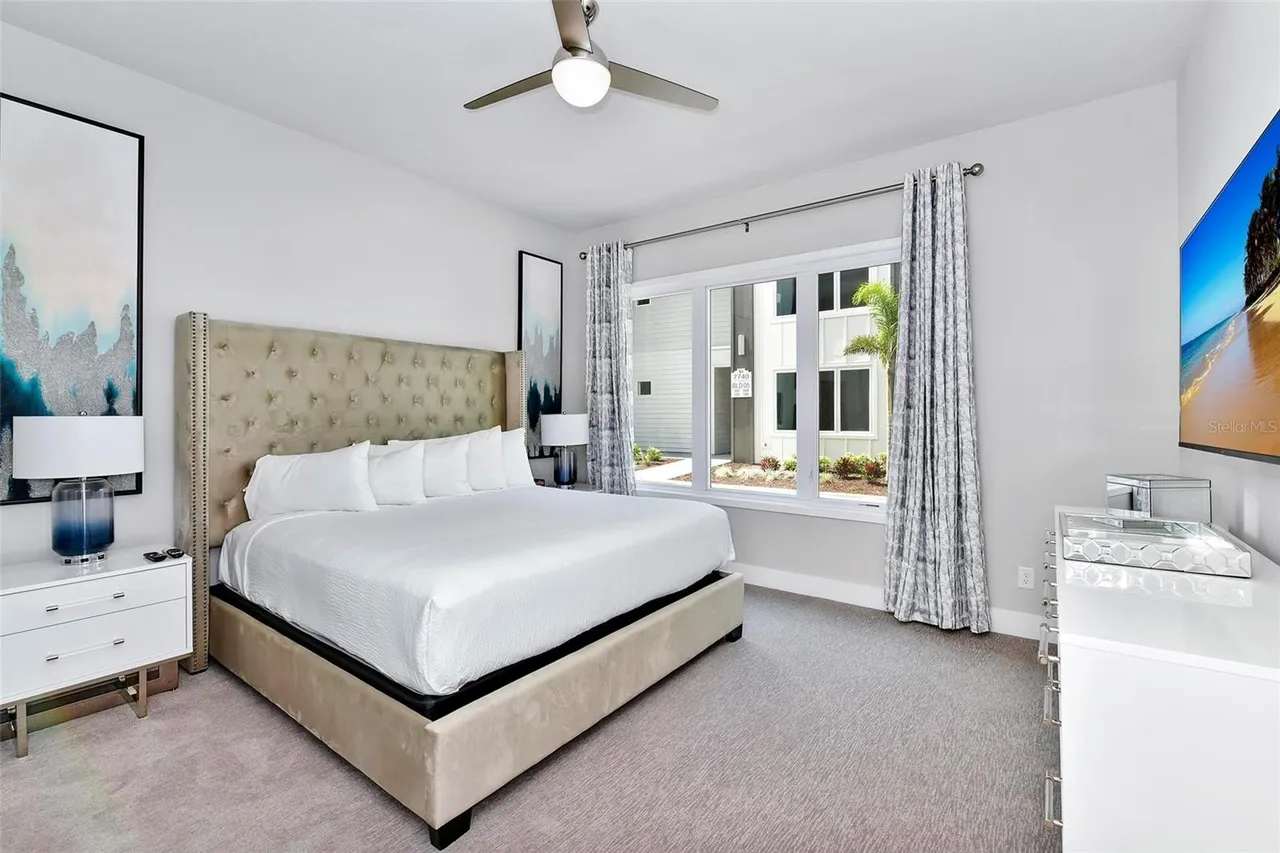 Luxury condo near Disney with pool!