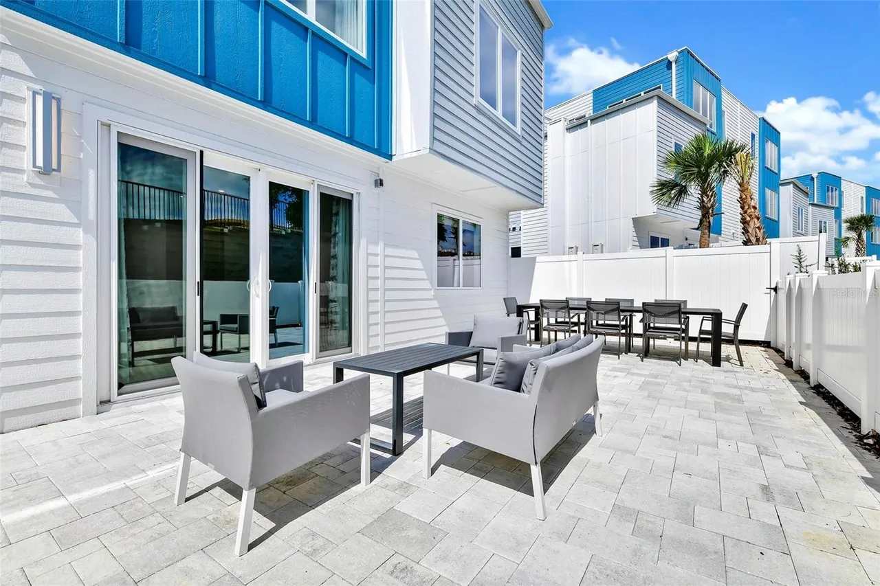 Luxury condo near Disney with pool!