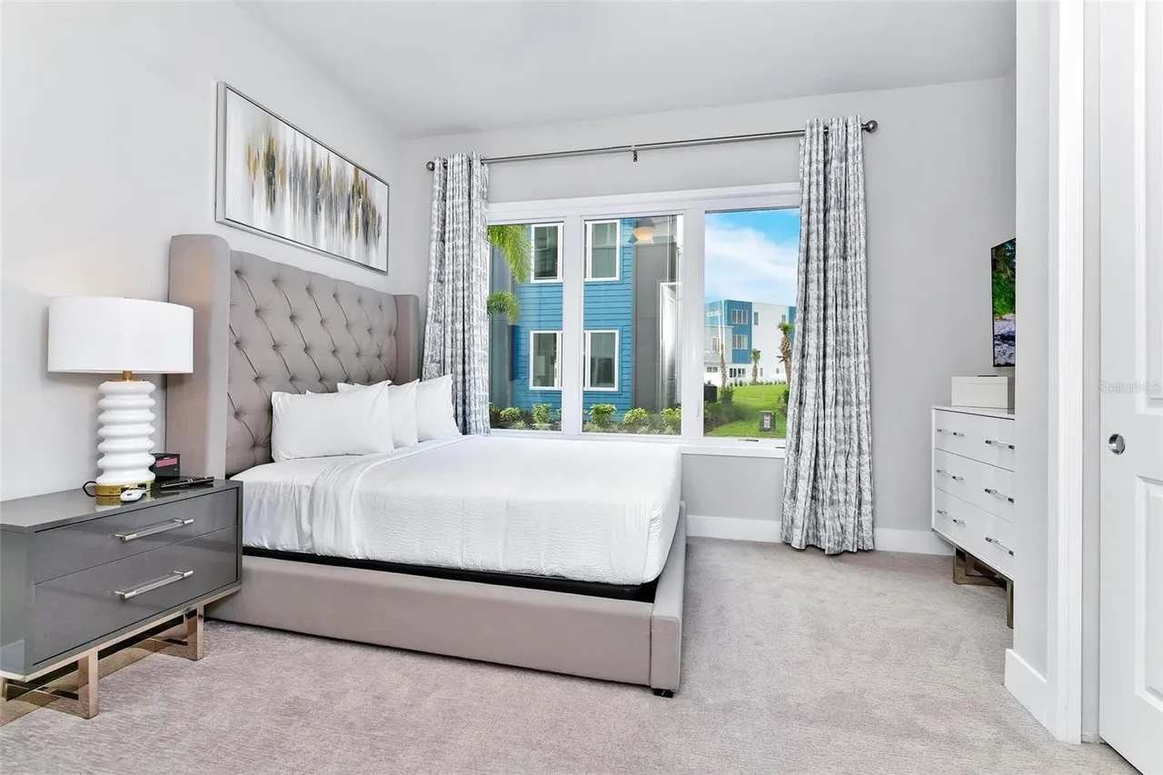 Luxury condo near Disney with pool!