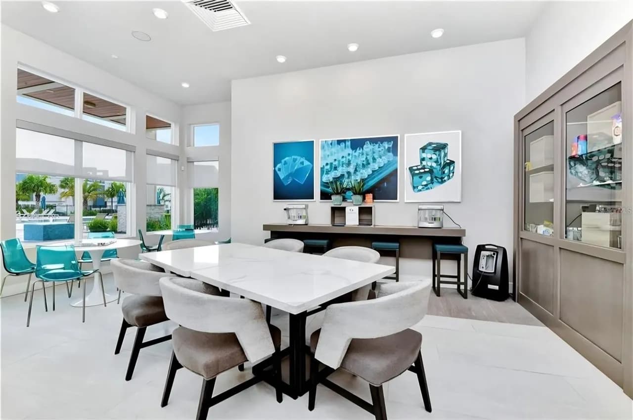 Luxury condo near Disney with pool!