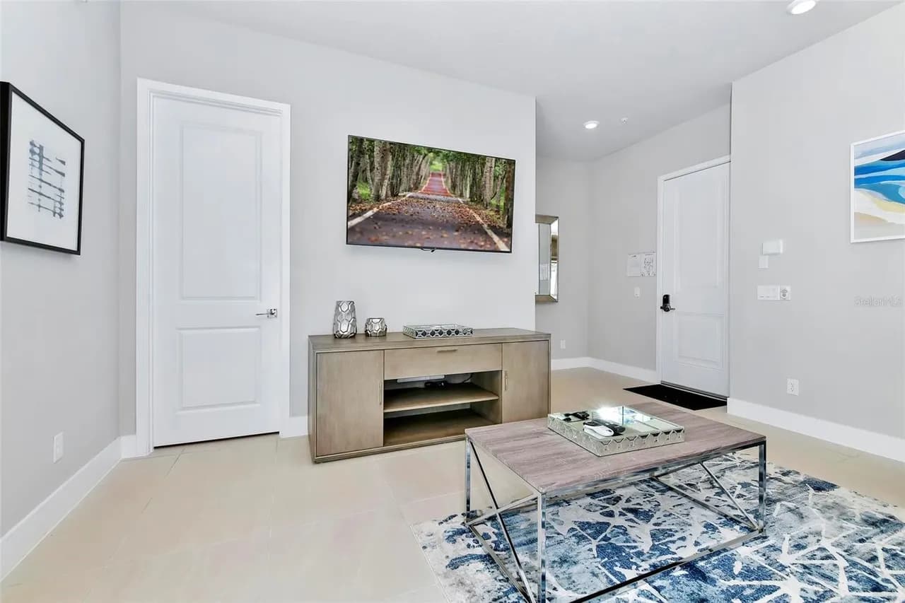 Luxury condo near Disney with pool!