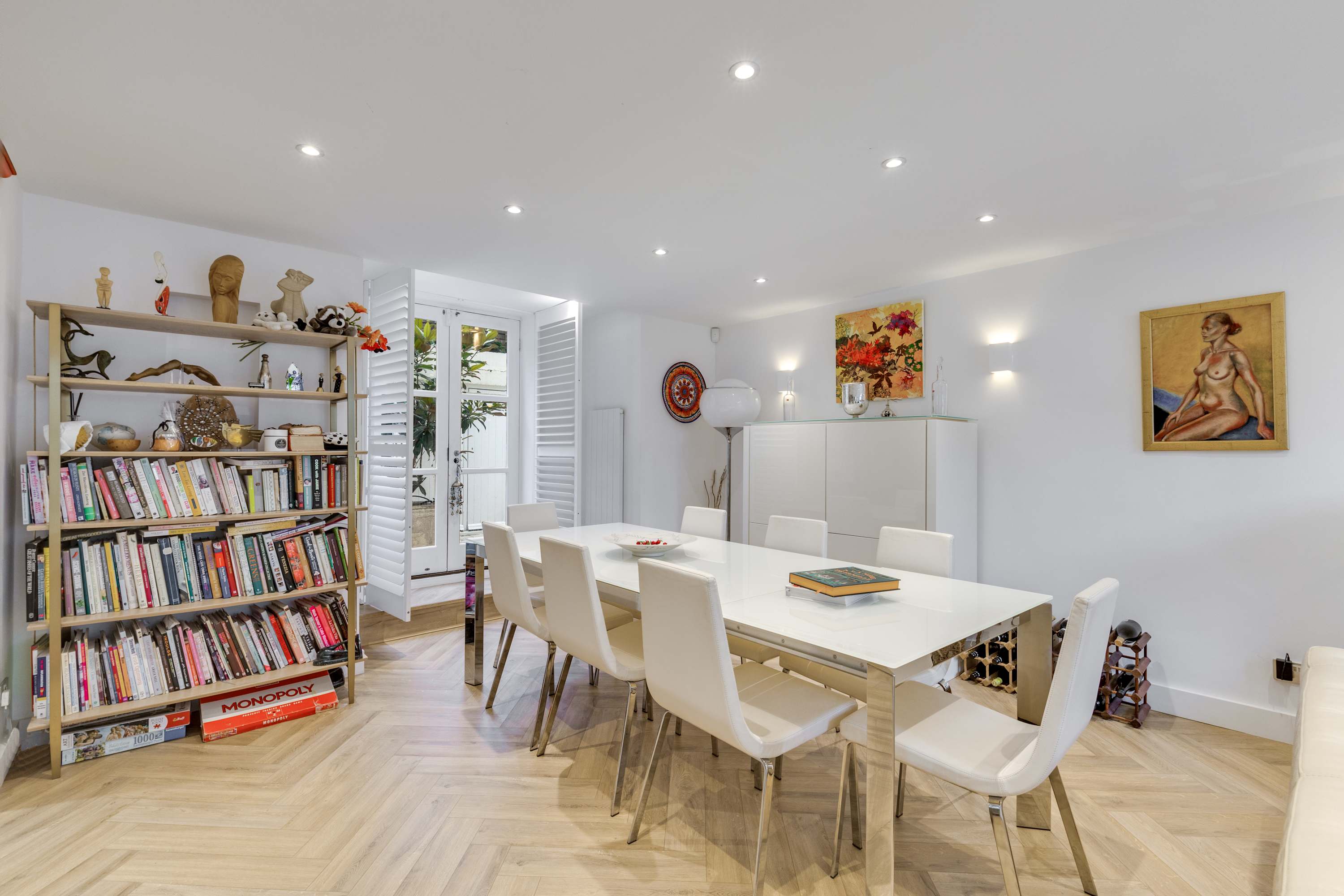 View The Hampstead Heights in West Heath Road 73 NW3 7TH The Hampstead Heights in West Heath Road 73 NW3 7TH - Property image 14 - VivreStays